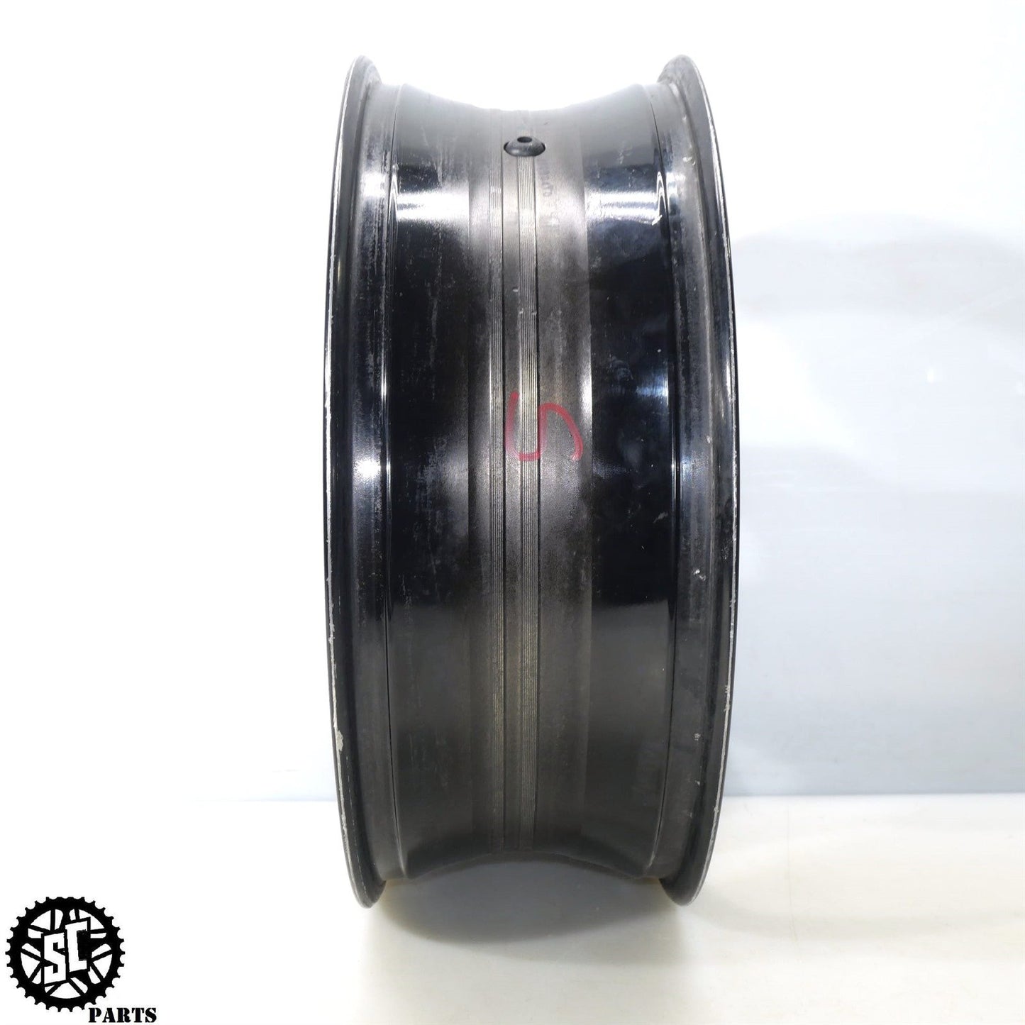 2001-2007 SUZUKI HAYABUSA REAR WHEEL RIM STRAIGHT S28