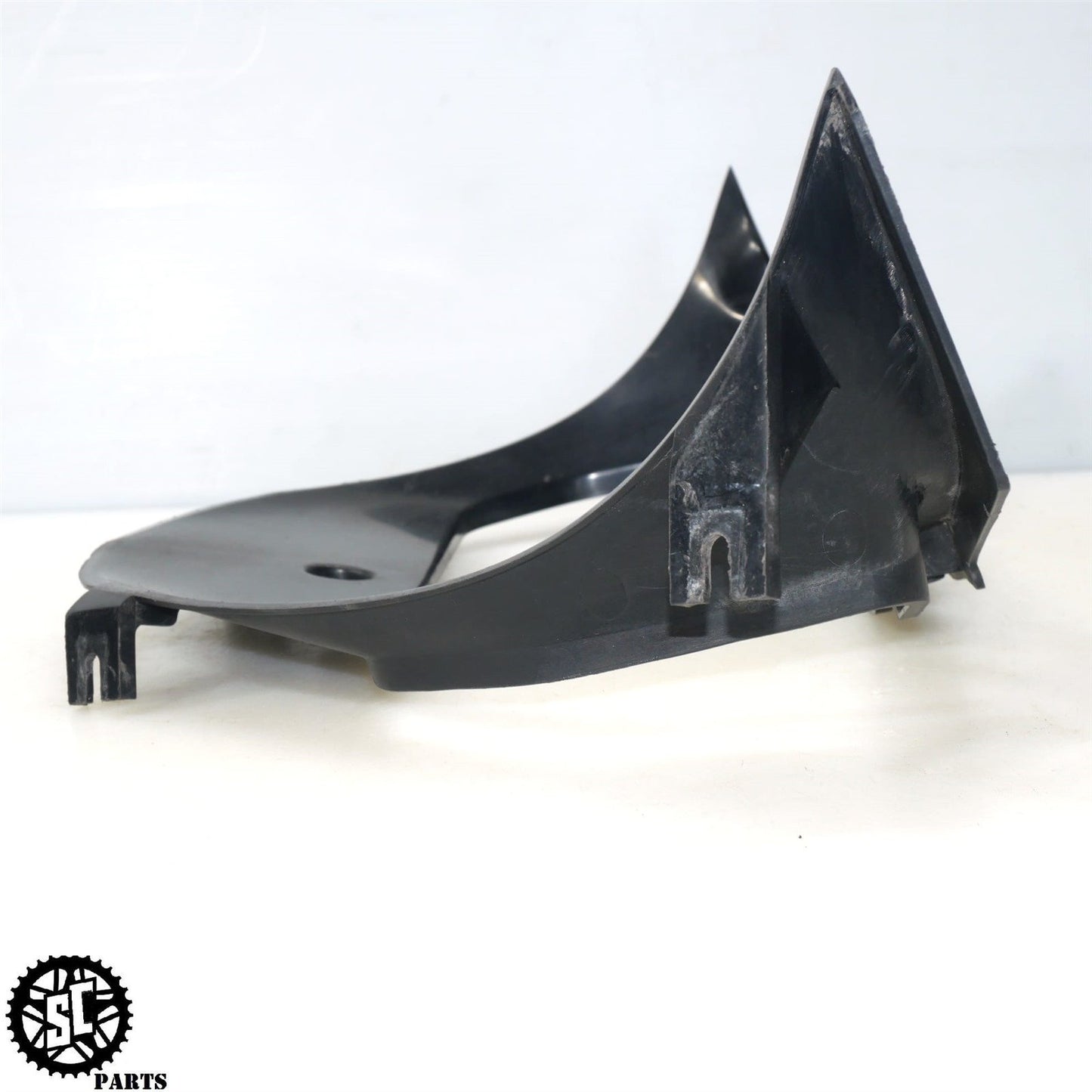2001-2007 SUZUKI HAYABUSA LOWER INNER V FAIRING 94498-24F0 S28