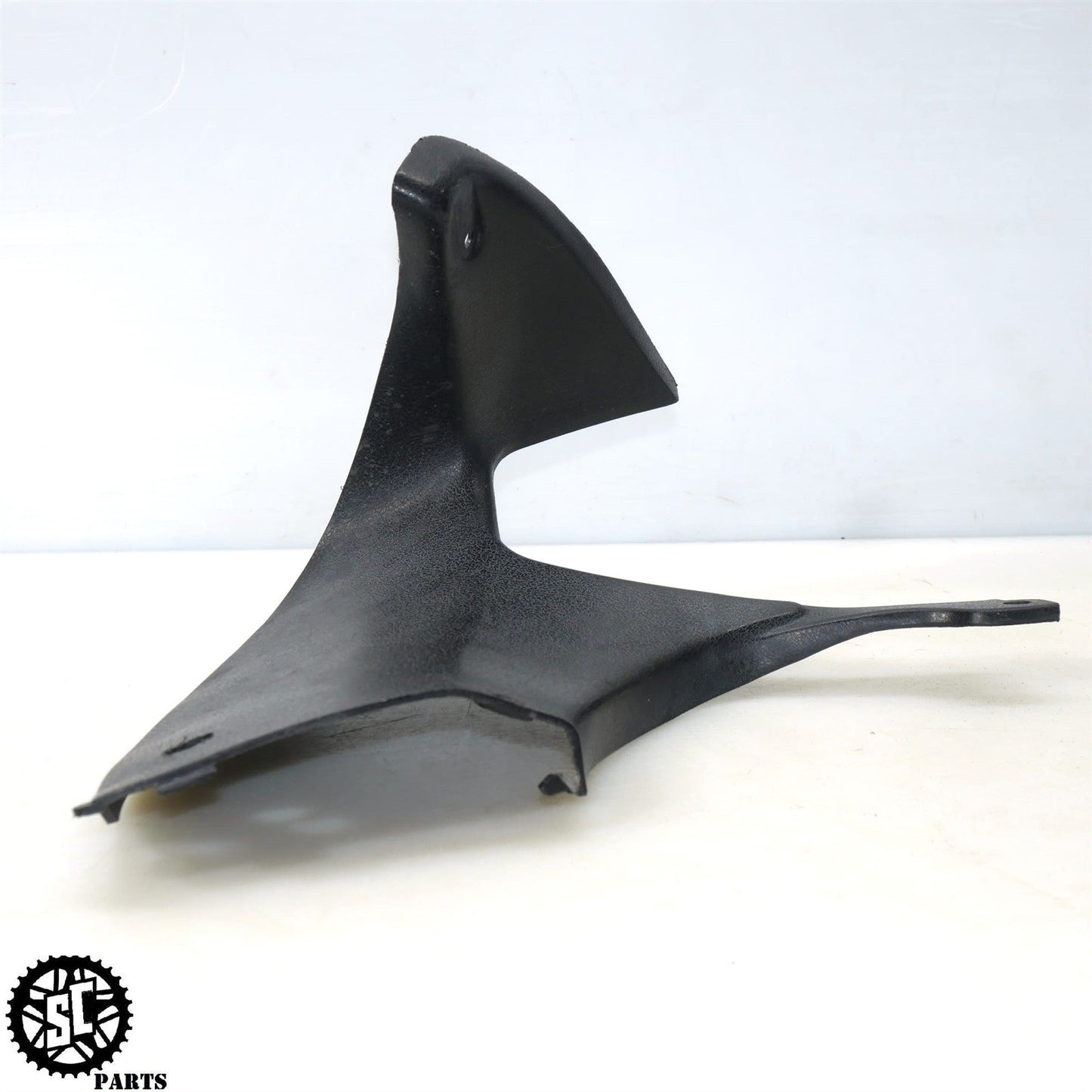 2001-2007 SUZUKI HAYABUSA INNER DASH FAIRING S28
