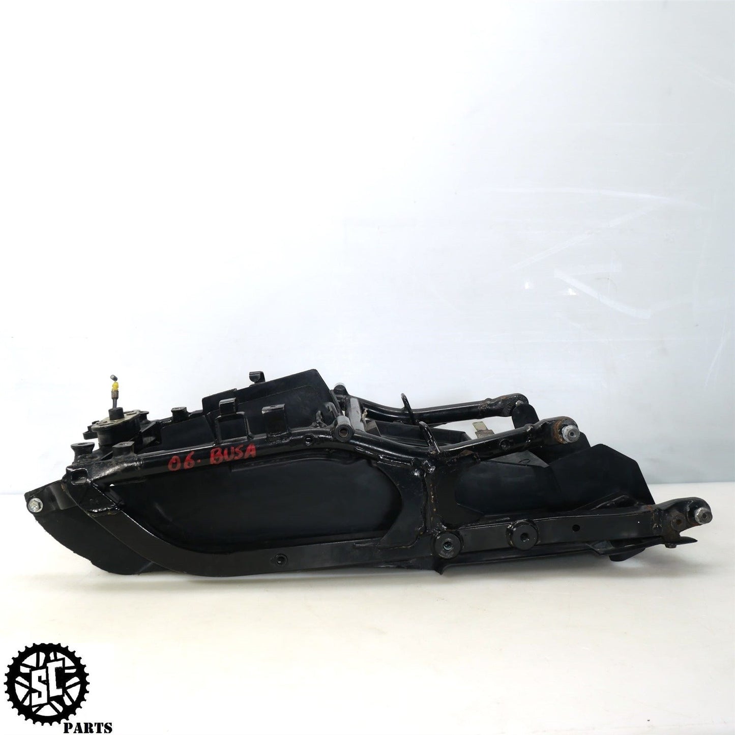 2001-2007 SUZUKI HAYABUSA BATTERY TRAY S28
