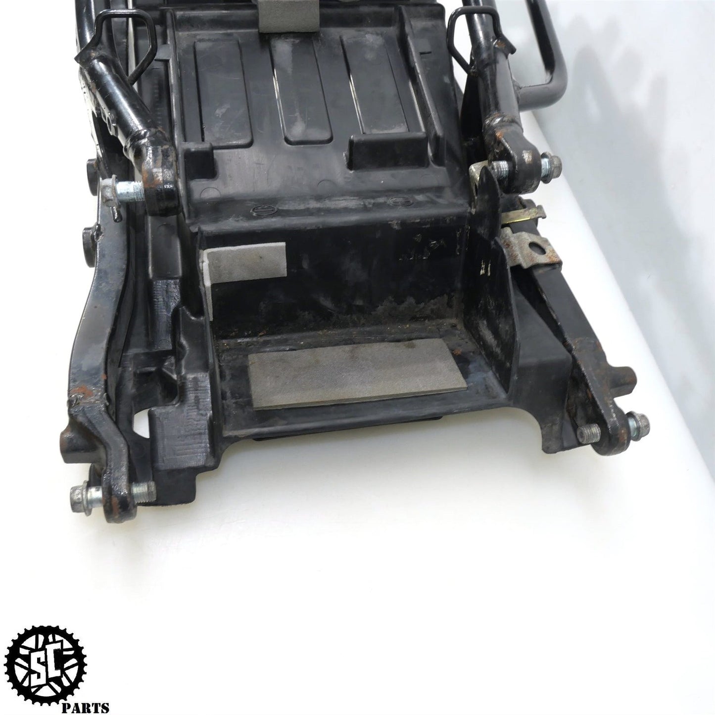 2001-2007 SUZUKI HAYABUSA BATTERY TRAY S28