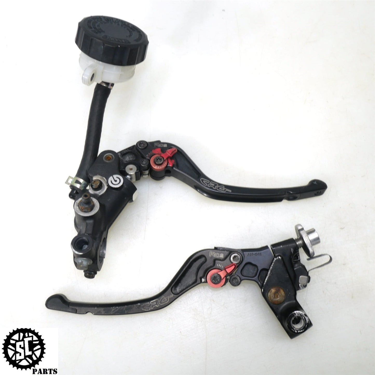 2018 APRILIA TUONO V4 1100 FRONT BRAKE MASTER CYLINDER CRG LEVER 2B004896 A09