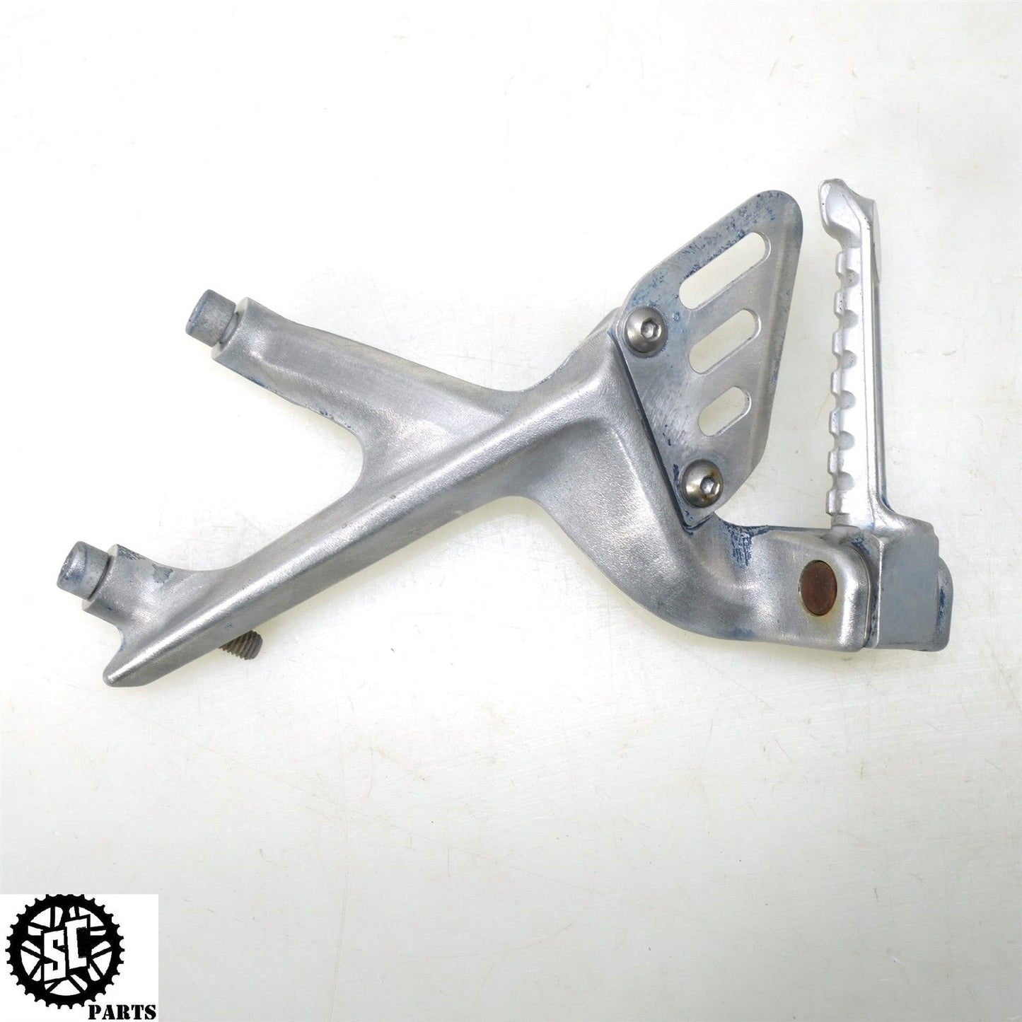 2018 APRILIA TUONO V4 1100 REAR PASSENGER FOOT PEG BRACKET 893996 893997 A09