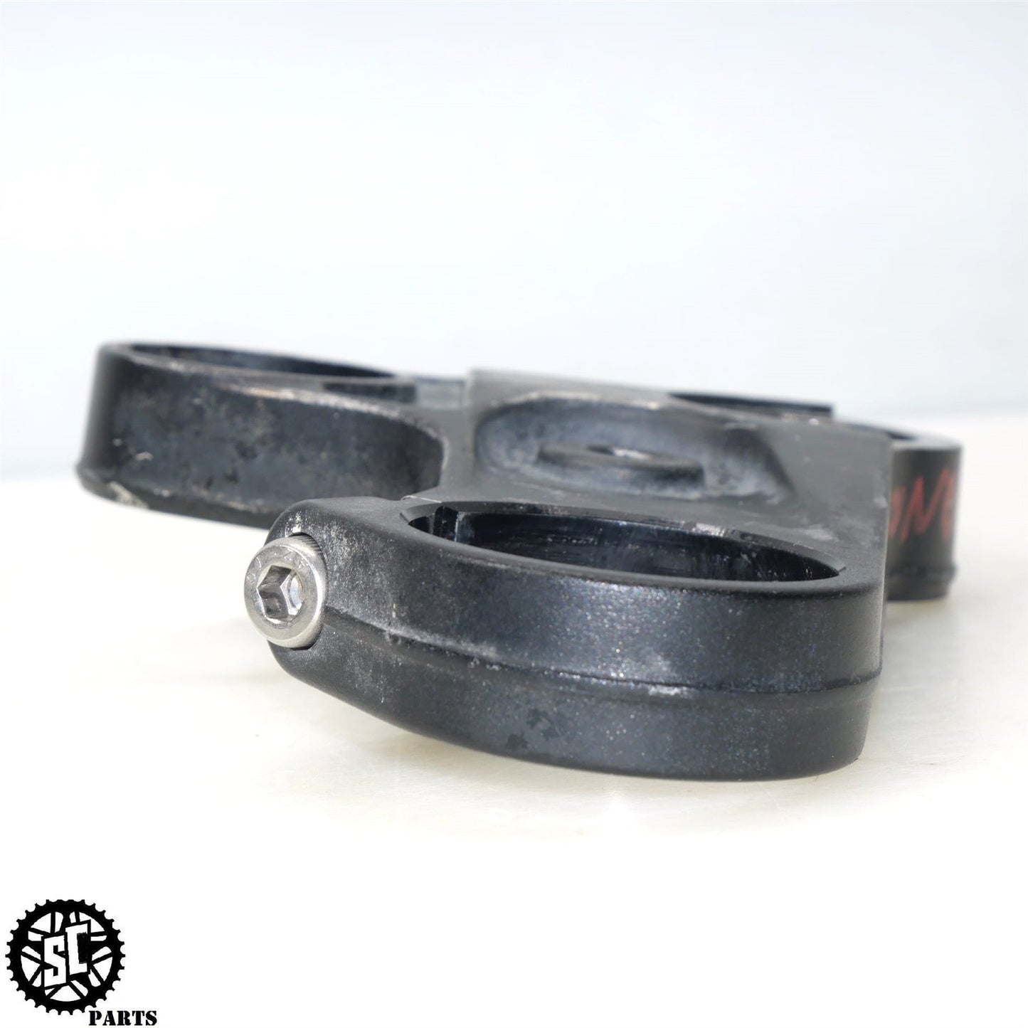 2018 APRILIA TUONO V4 1100 UPPER TRIPLE TREE 898680 A09