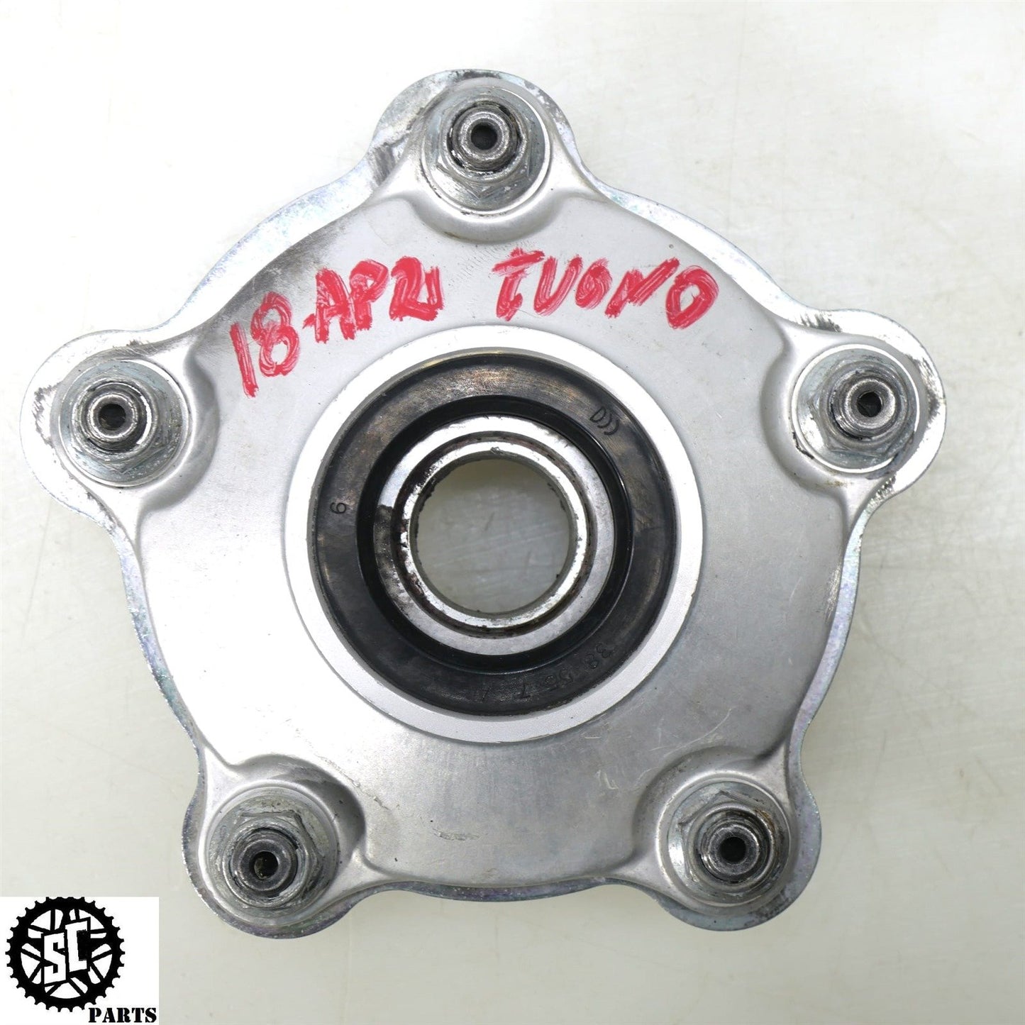 2018 APRILIA TUONO V4 1100 REAR SPROCKET WHEEL HUB FLANGE AP81257305 A09