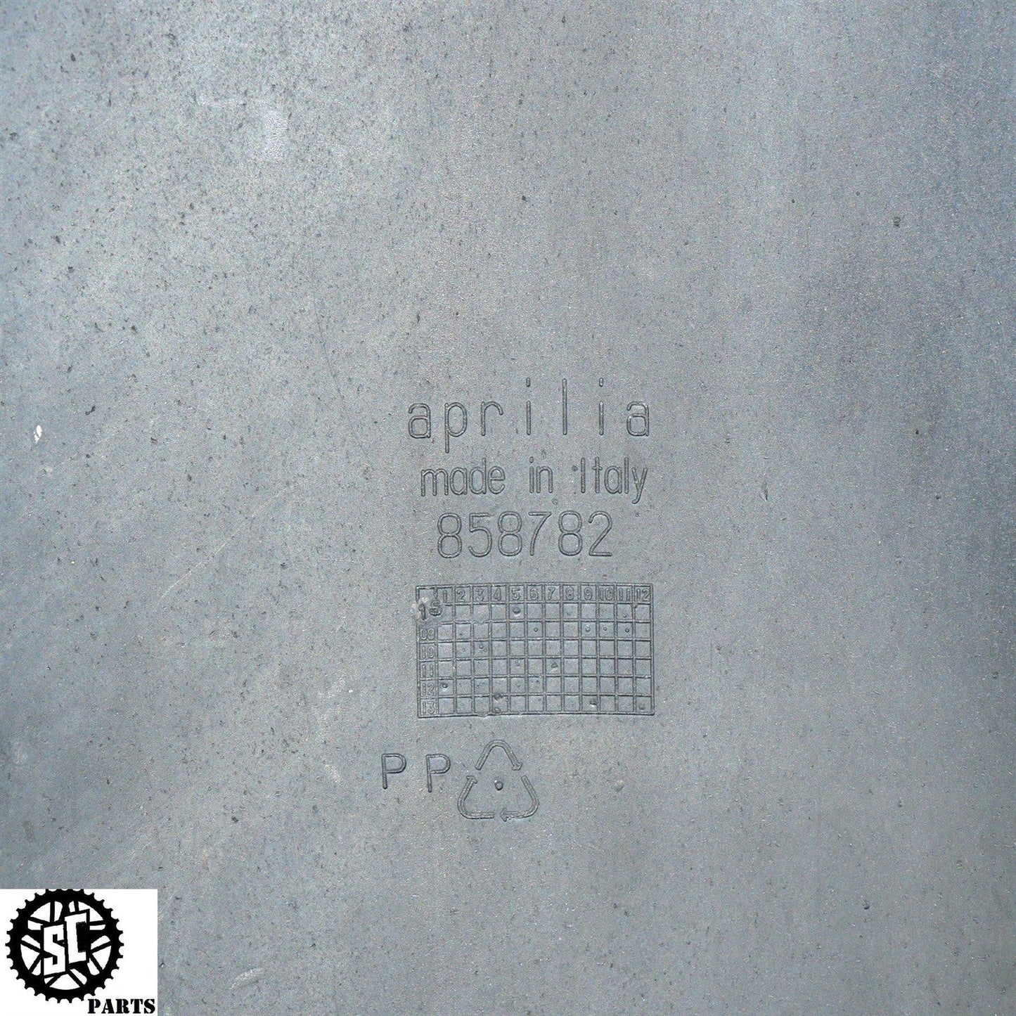 2018 APRILIA TUONO V4 1100 REAR FENDER MUD GUARD 858782 A09