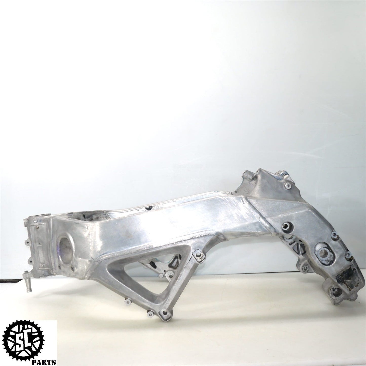 2018 APRILIA TUONO V4 1100 FRAME CHASSIS BOS A09