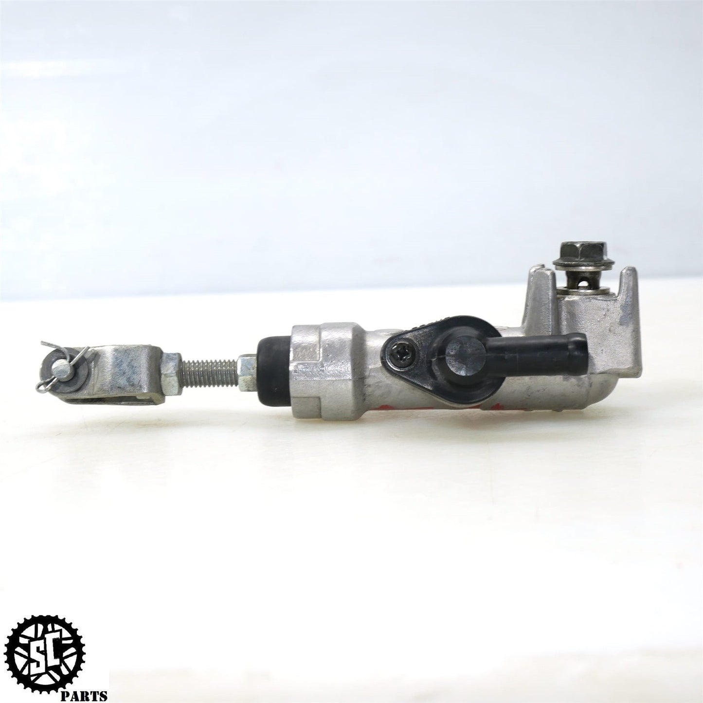 2005 2006 SUZUKI GSXR 1000 REAR BRAKE MASTER CYLINDER S22