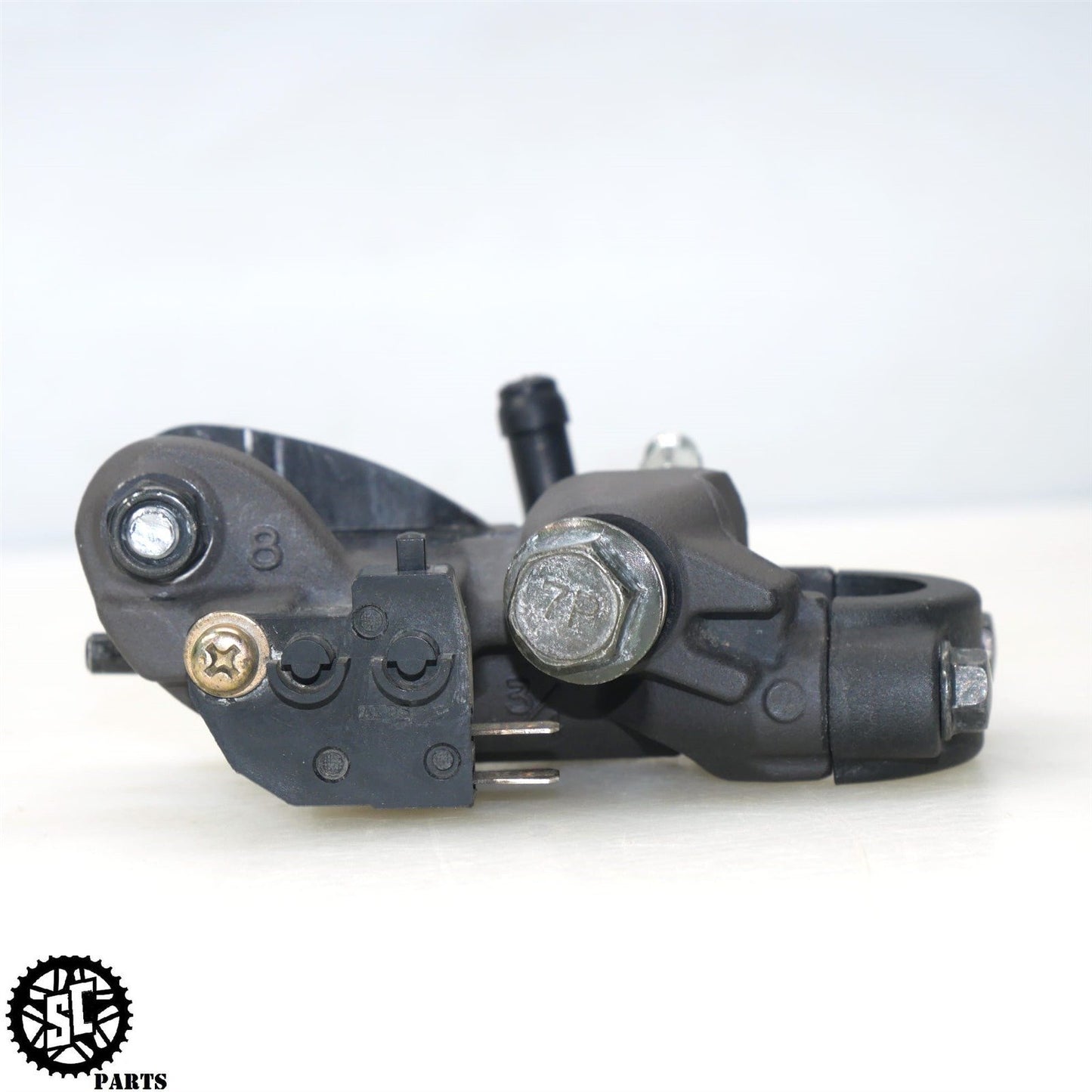 2005 2006 SUZUKI GSXR 1000 FRONT BRAKE MASTER CYLINDER S22