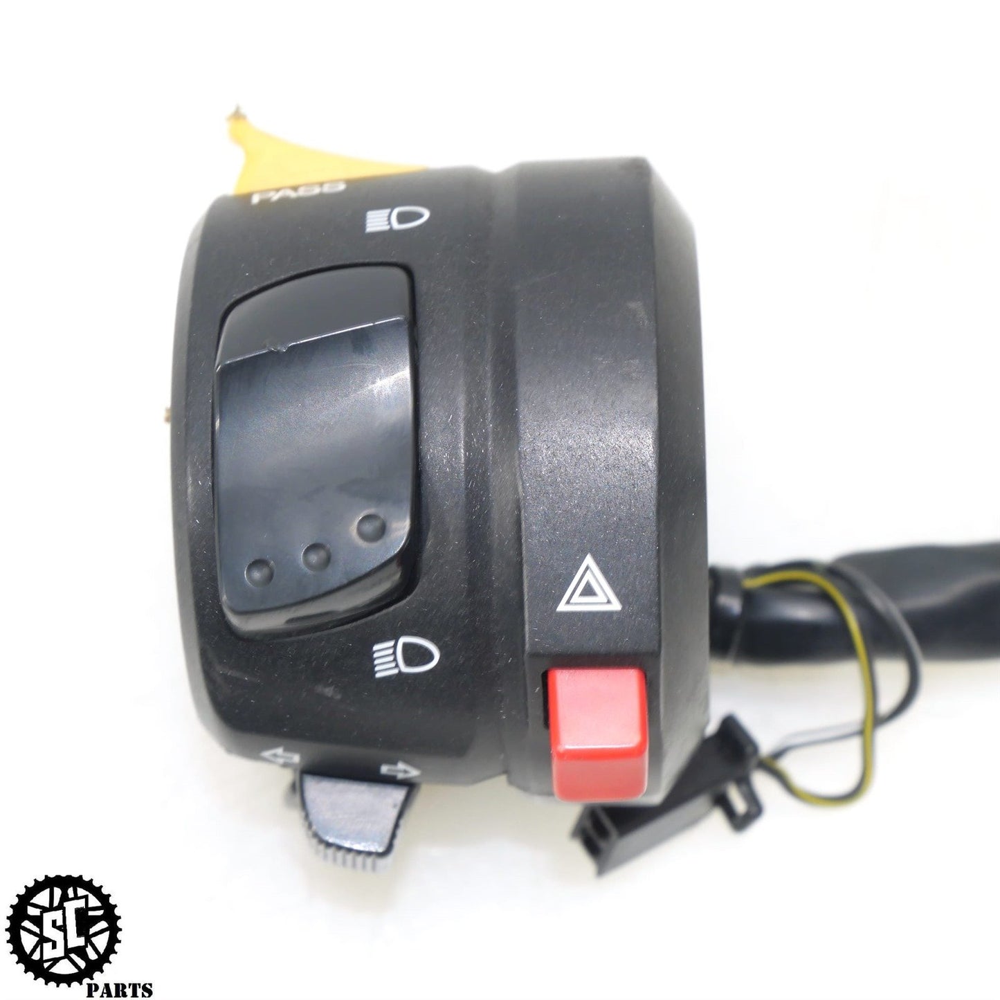 2005 2006 SUZUKI GSXR 1000 LEFT CONTROL HEADLIGHT SWITCH BUTTON 37400-29G10 S22