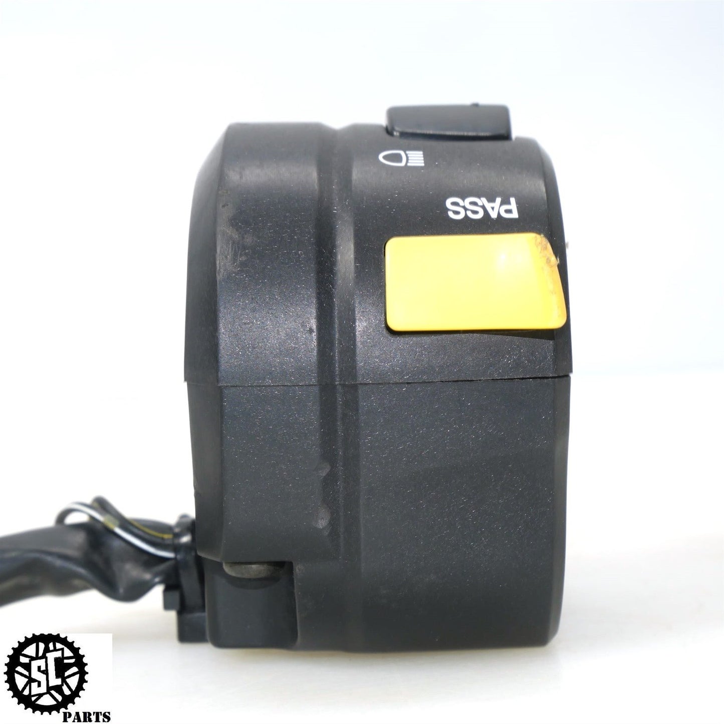 2005 2006 SUZUKI GSXR 1000 LEFT CONTROL HEADLIGHT SWITCH BUTTON 37400-29G10 S22