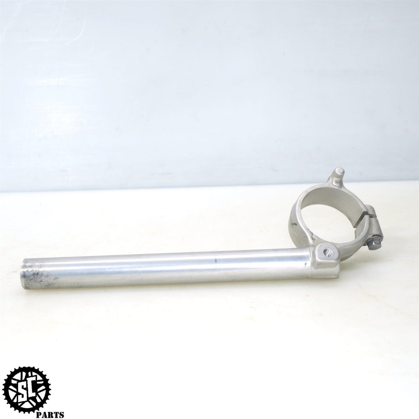2005 2006 SUZUKI GSXR 1000 HANDLEBAR RIGHT CLIP ON S22