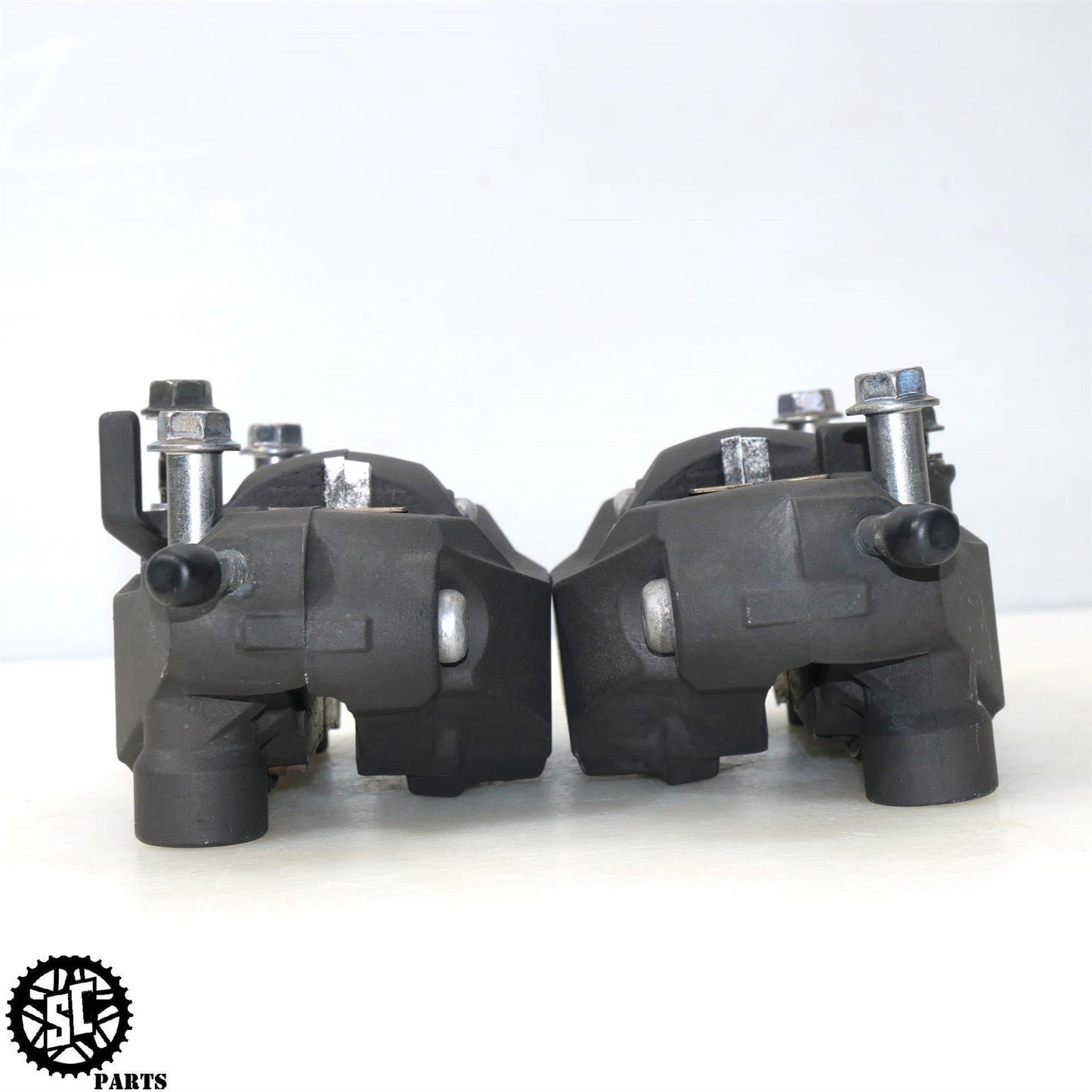 2005 2006 SUZUKI GSXR 1000 FRONT BRAKE CALIPERS S22
