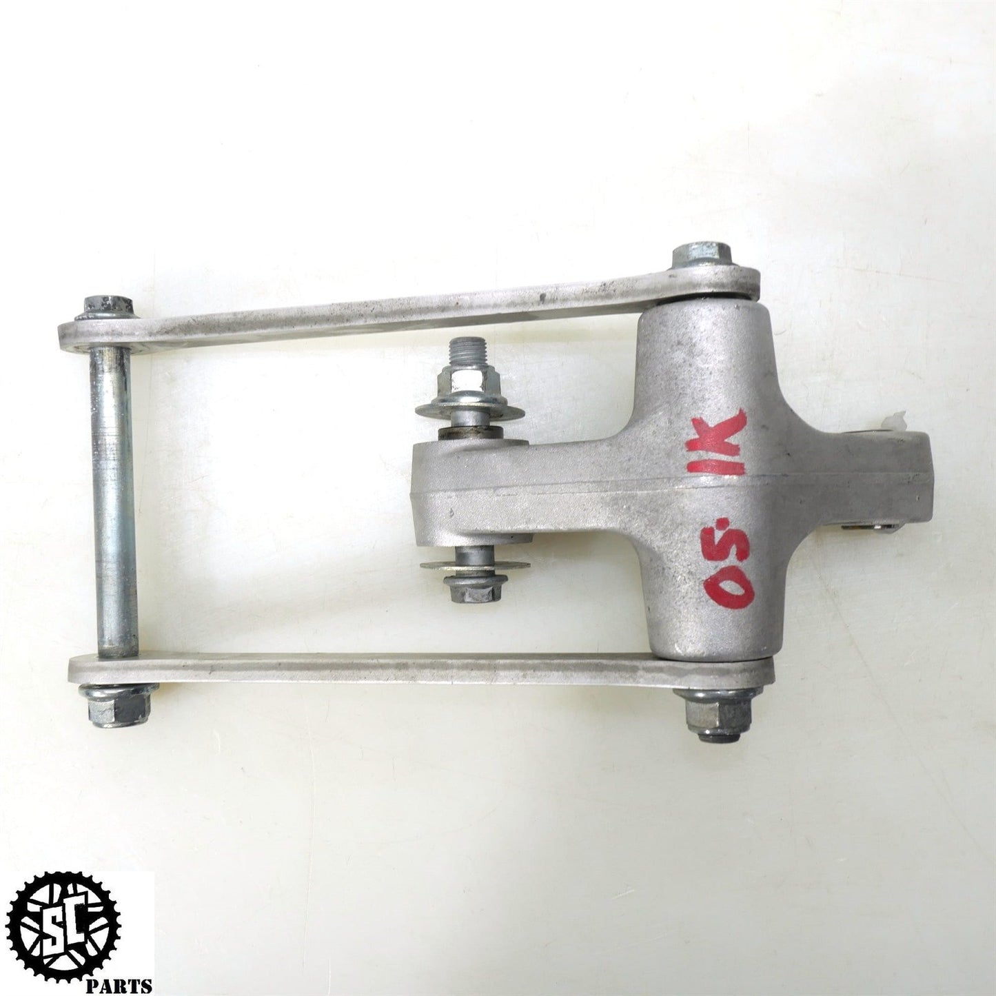 2005 2006 SUZUKI GSXR 1000 REAR SHOCK SUSPENSION DOG BONE LINKAGE S22