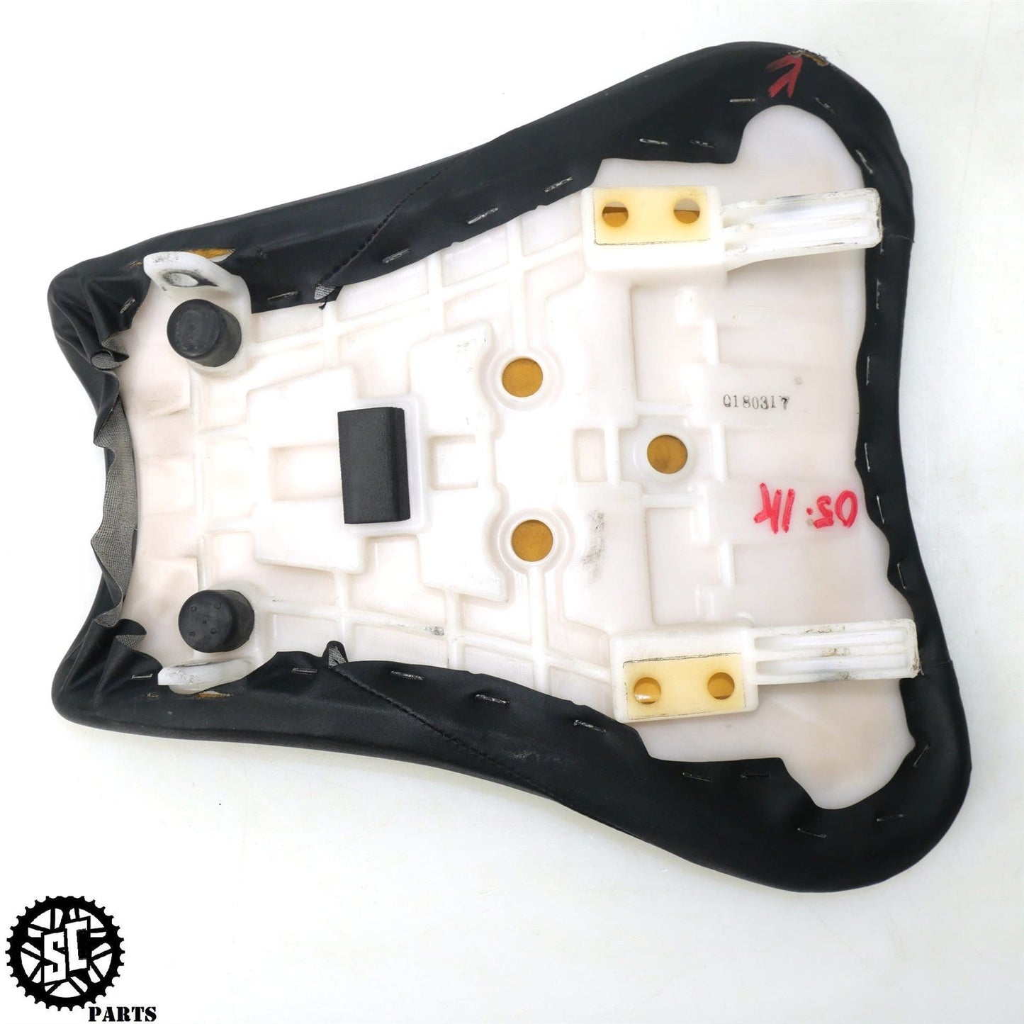 2005 2006 SUZUKI GSXR 1000 FRONT SEAT S22