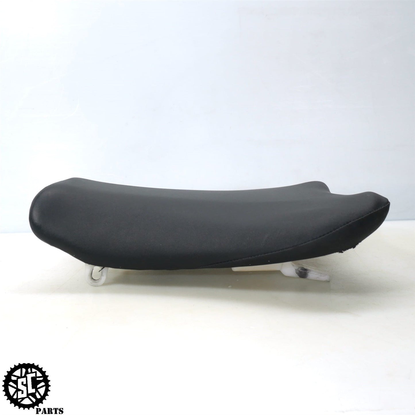 2005 2006 SUZUKI GSXR 1000 FRONT SEAT S22