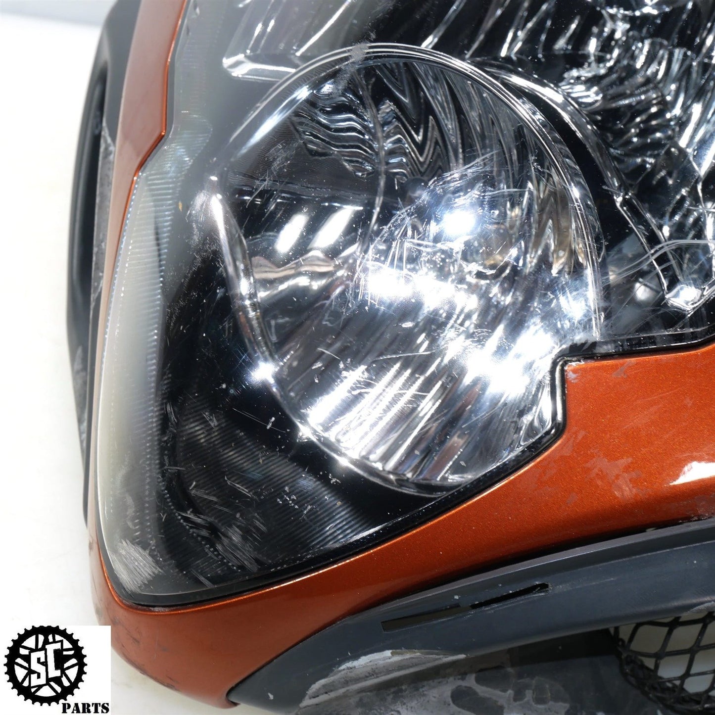 2005 2006 SUZUKI GSXR 1000 UPPER FAIRING COWL HEADLIGHT S22