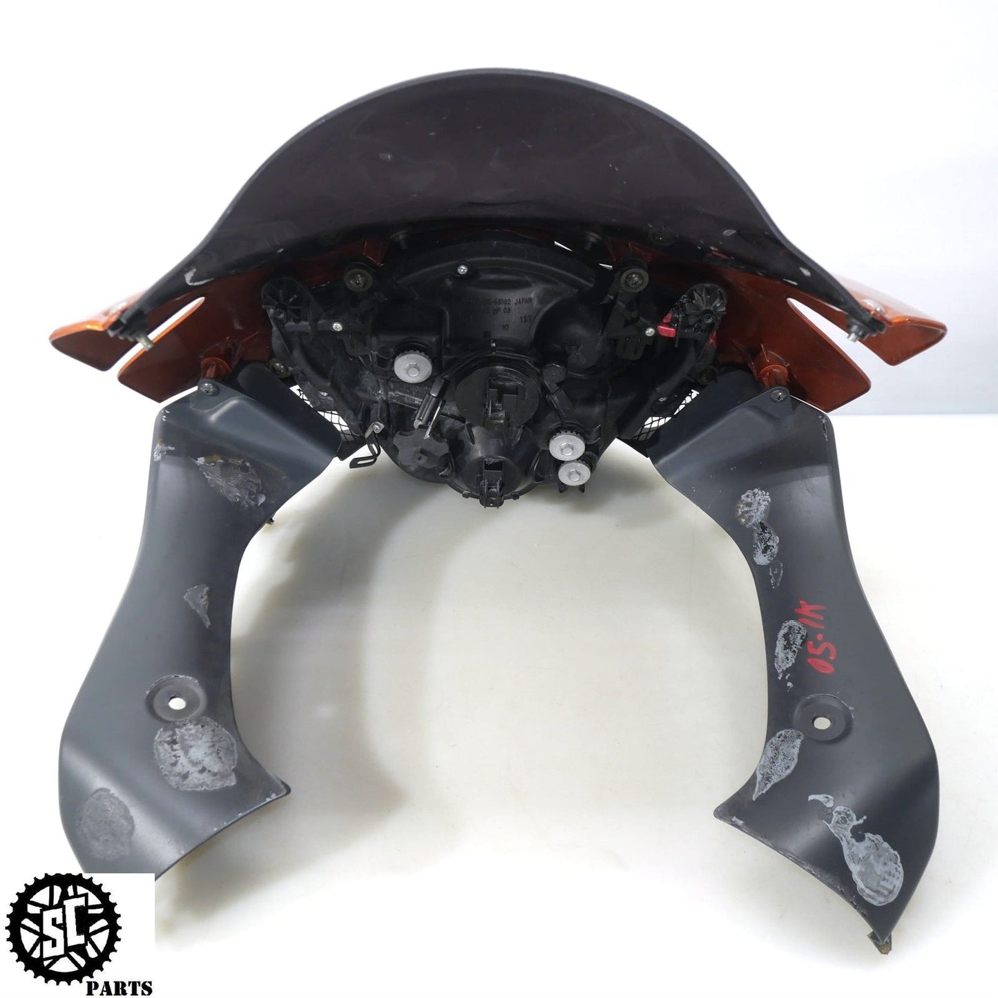 2005 2006 SUZUKI GSXR 1000 UPPER FAIRING COWL HEADLIGHT S22