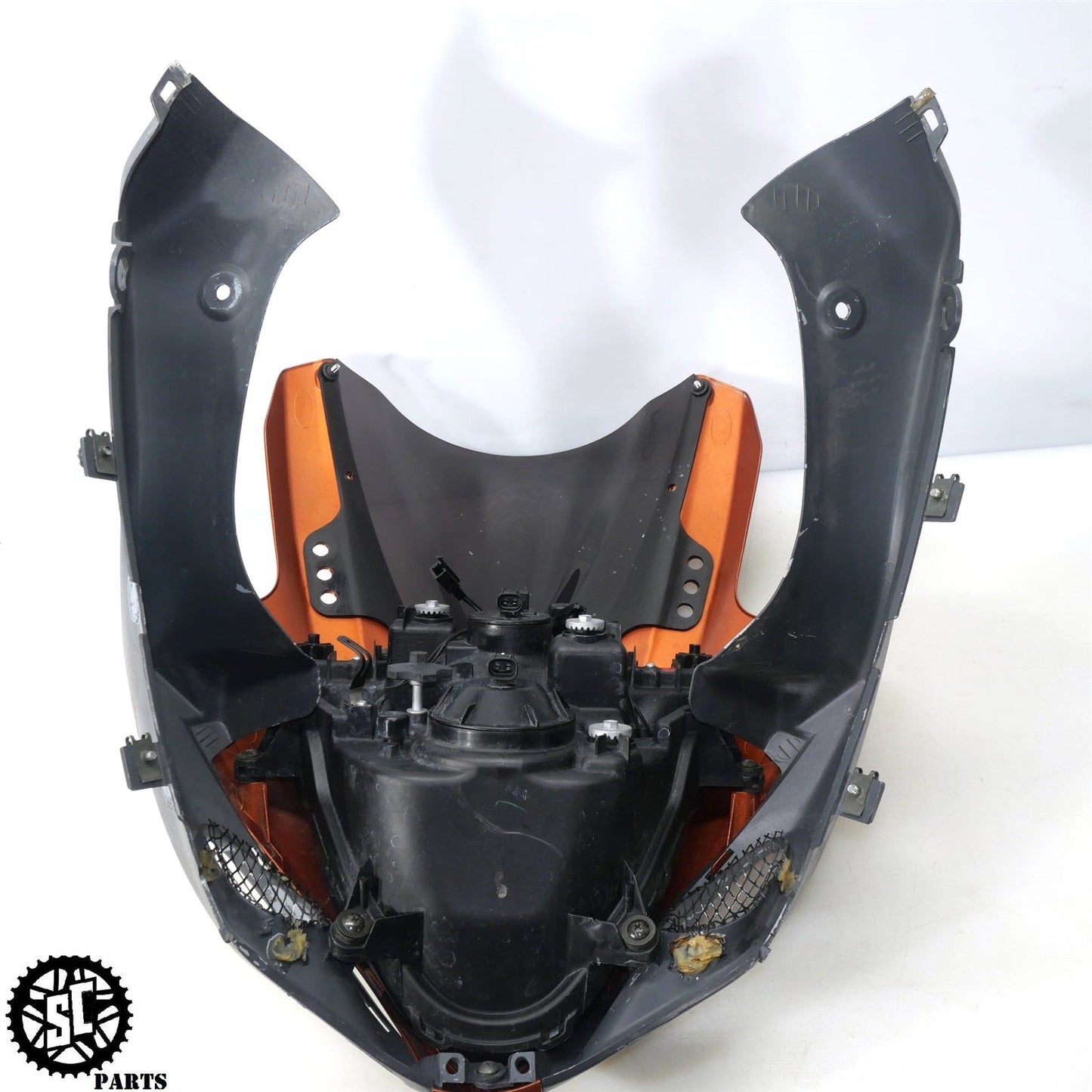 2005 2006 SUZUKI GSXR 1000 UPPER FAIRING COWL HEADLIGHT S22