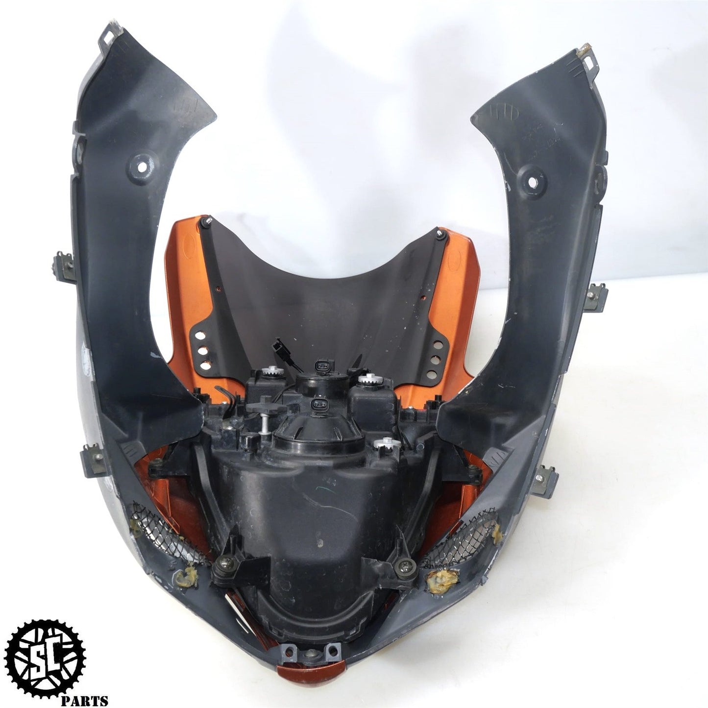 2005 2006 SUZUKI GSXR 1000 UPPER FAIRING COWL HEADLIGHT S22