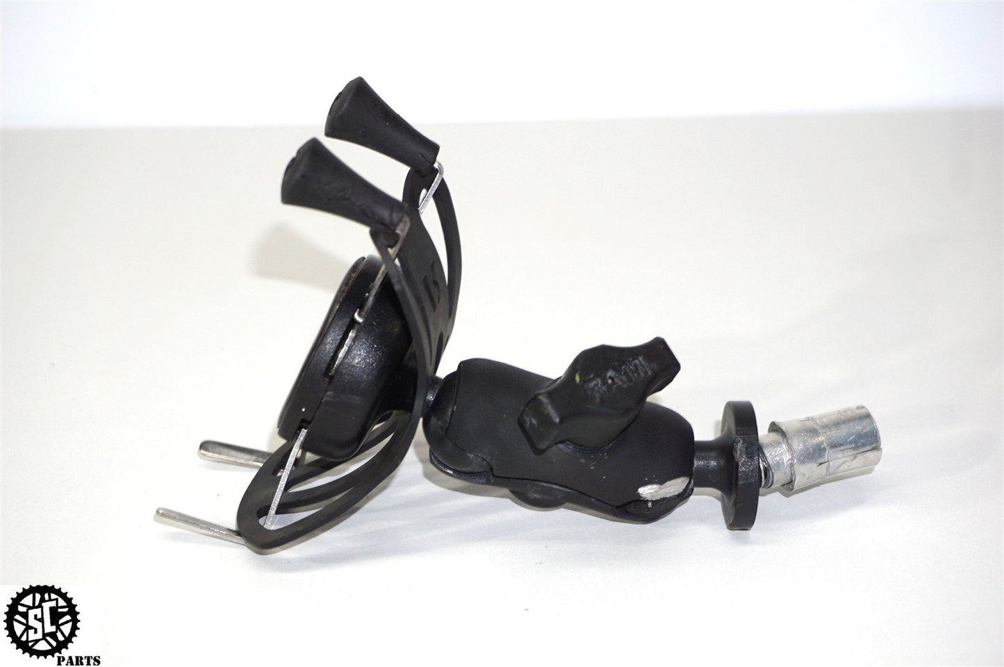06 07 SUZUKI GSXR 600 750 RAM MOUNT CELL PHONE HOLDER S29
