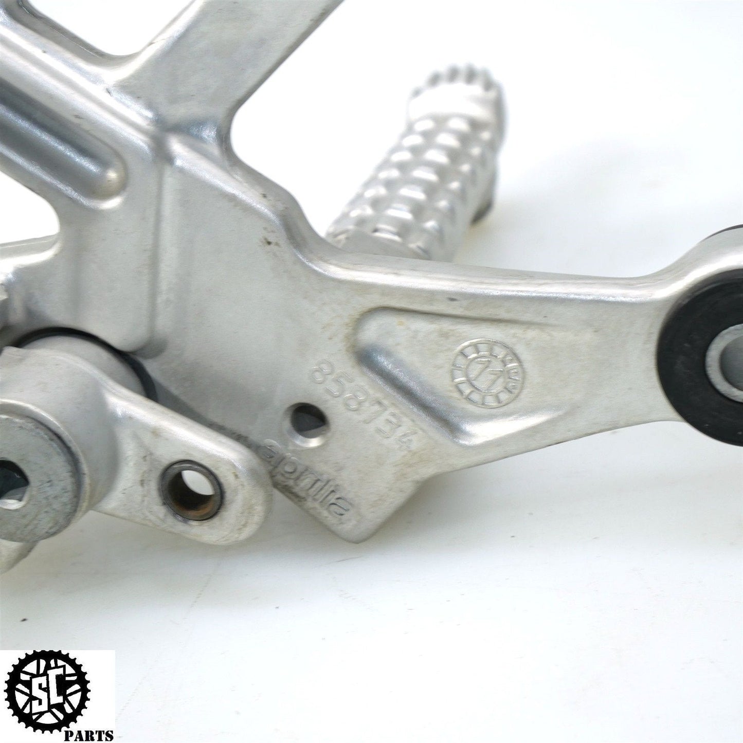 2011-2016 APRILIA TUONO RSV4 V4R FRONT RIGHT REARSET FOOT PEG BRAKE PEDAL A05