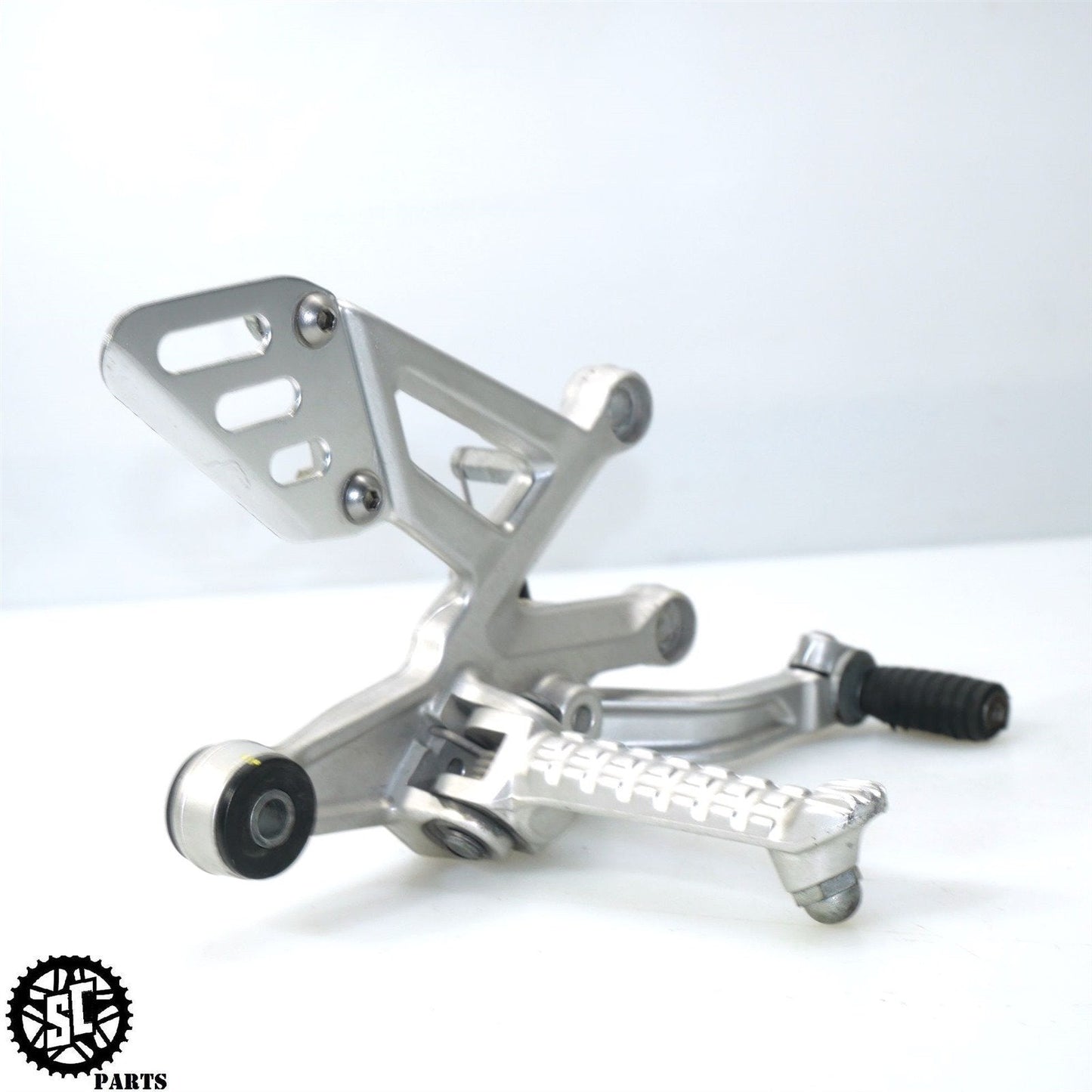 2011-2016 APRILIA TUONO RSV4 V4R FRONT RIGHT REARSET FOOT PEG BRAKE PEDAL A05