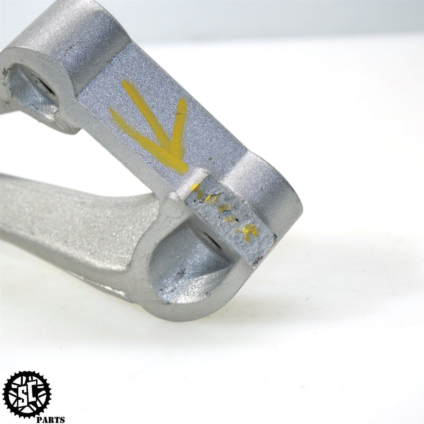 2009-2014 YAMAHA YZF R1 LEFT RIGHT REAR BACK PASSENGER FOOT PEG BRACKET Y41
