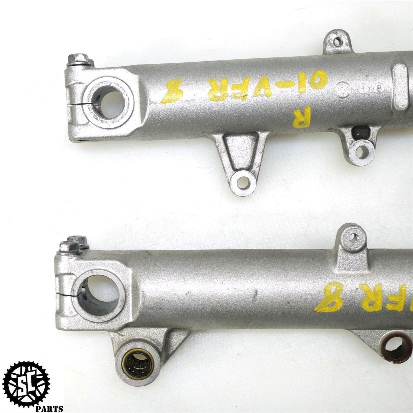 1998-2001 HONDA VFR800 FRONT FORK TUBE LOWER LEG SLIDER H03