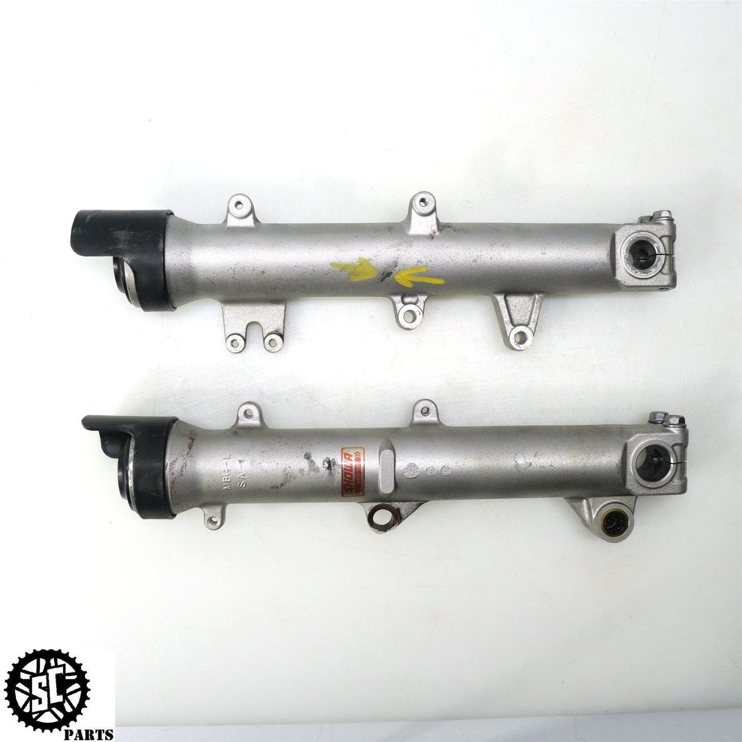 1998-2001 HONDA VFR800 FRONT FORK TUBE LOWER LEG SLIDER H03