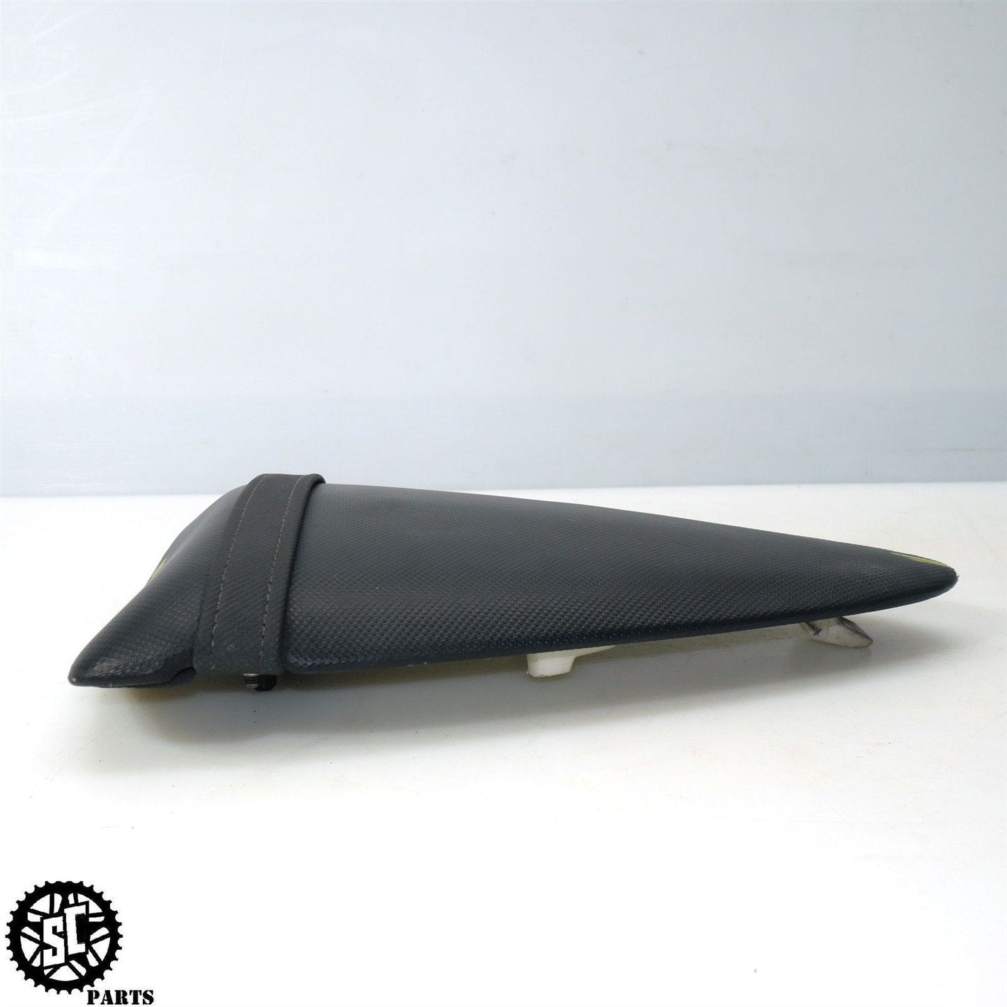 2007 2008 KAWASAKI NINJA ZX6R REAR PASSENGER SEAT K41