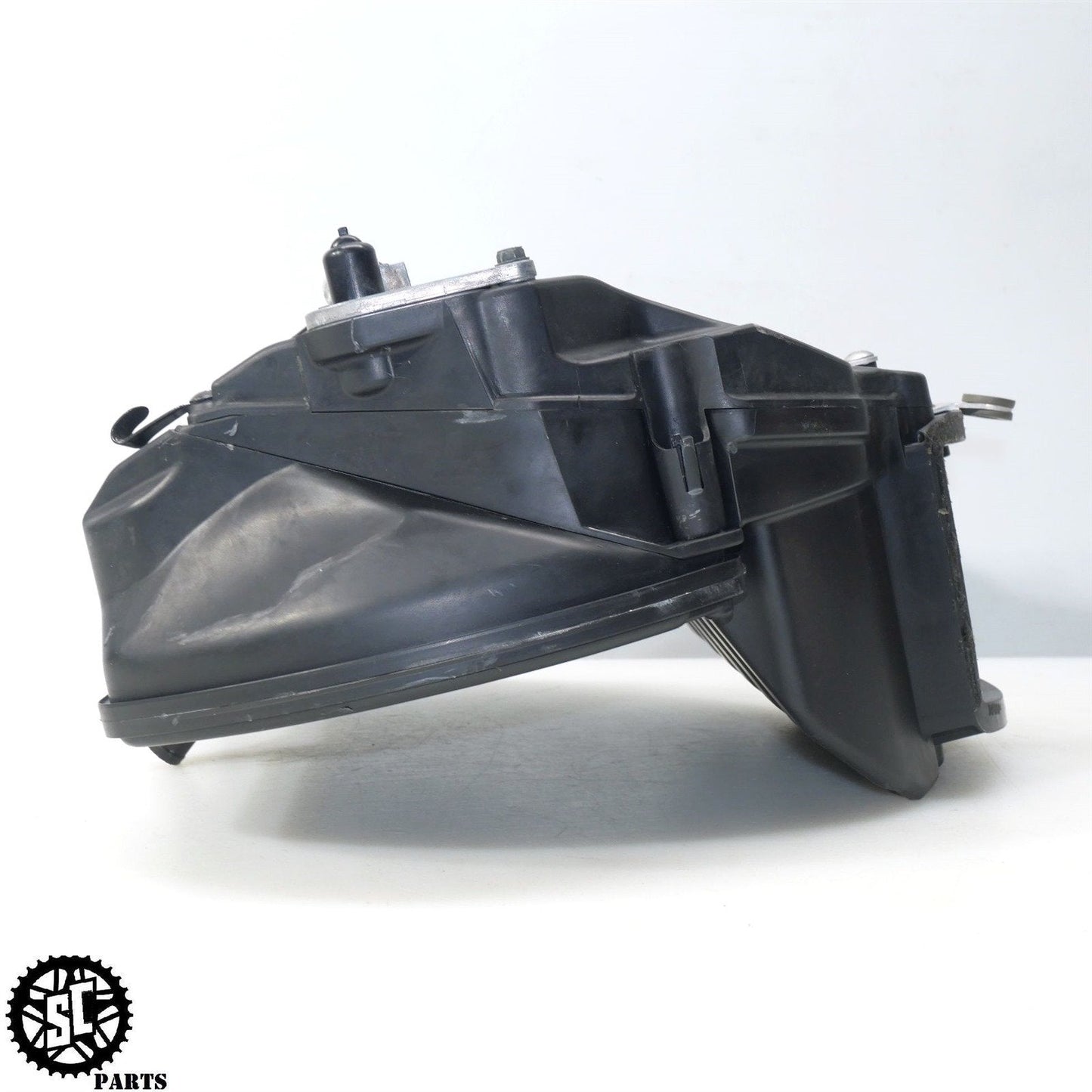 2008-2010 KAWASAKI NINJA ZX10R AIR BOX FILTER HOUSING FUEL INJECTOR K43