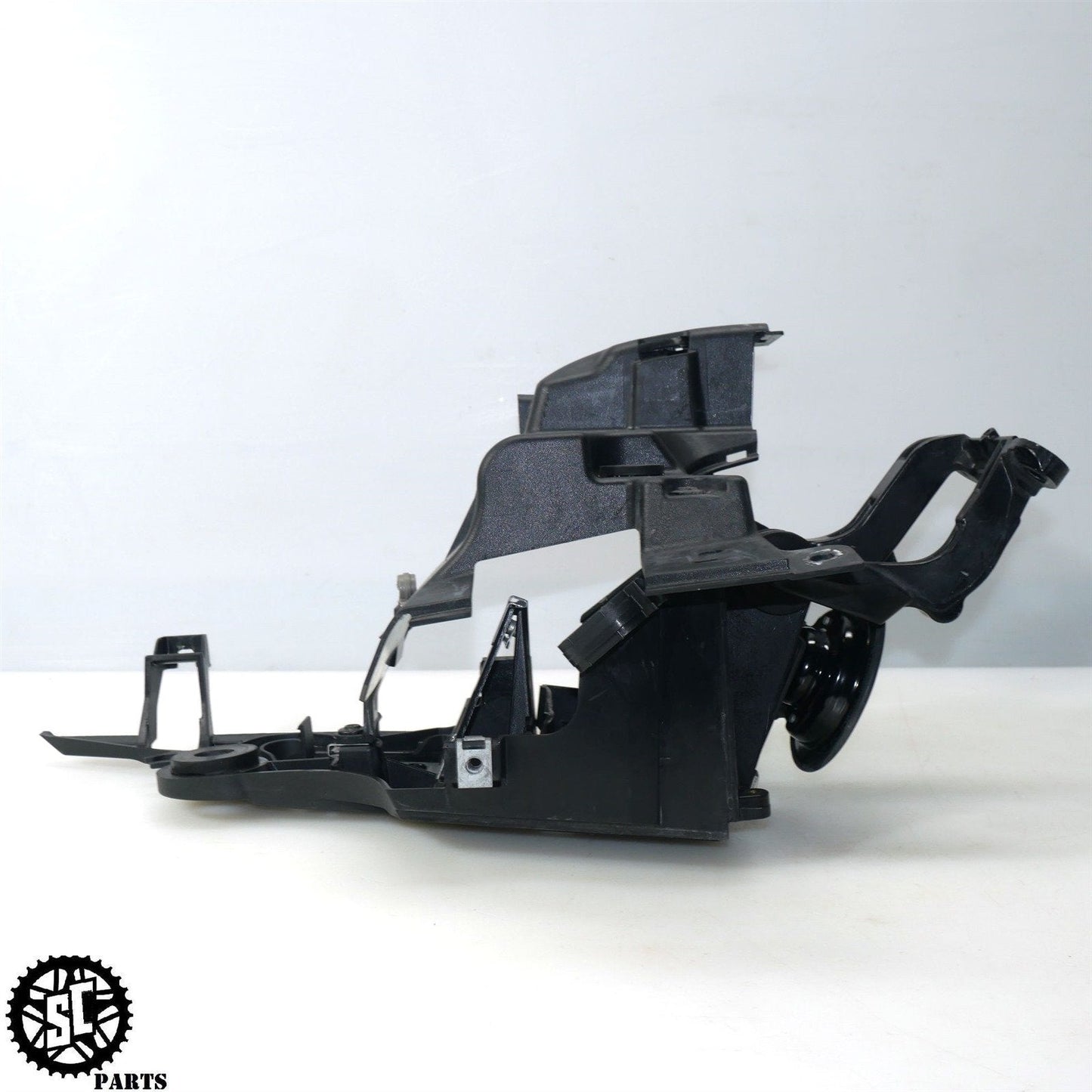 2015 DUCATI DIAVEL ELECTRICAL HARNESS BRACKET TRAY HORN D32