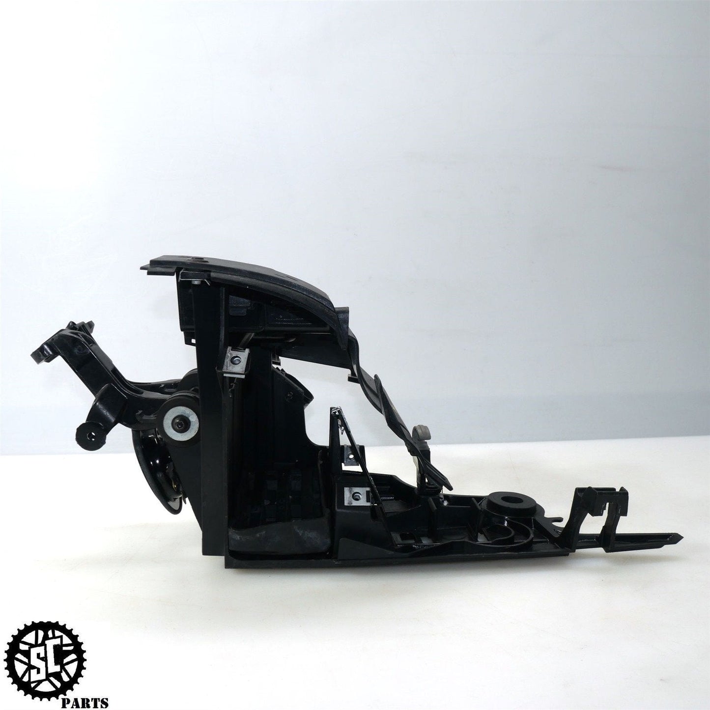 2015 DUCATI DIAVEL ELECTRICAL HARNESS BRACKET TRAY HORN D32