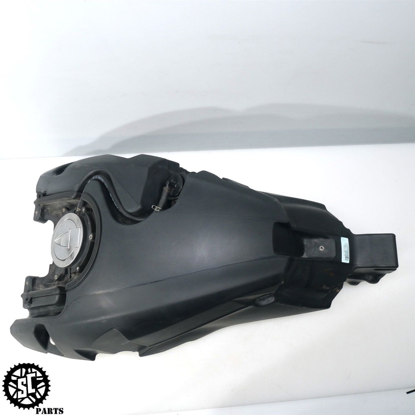 2015 DUCATI DIAVEL GAS FUEL TANK D32