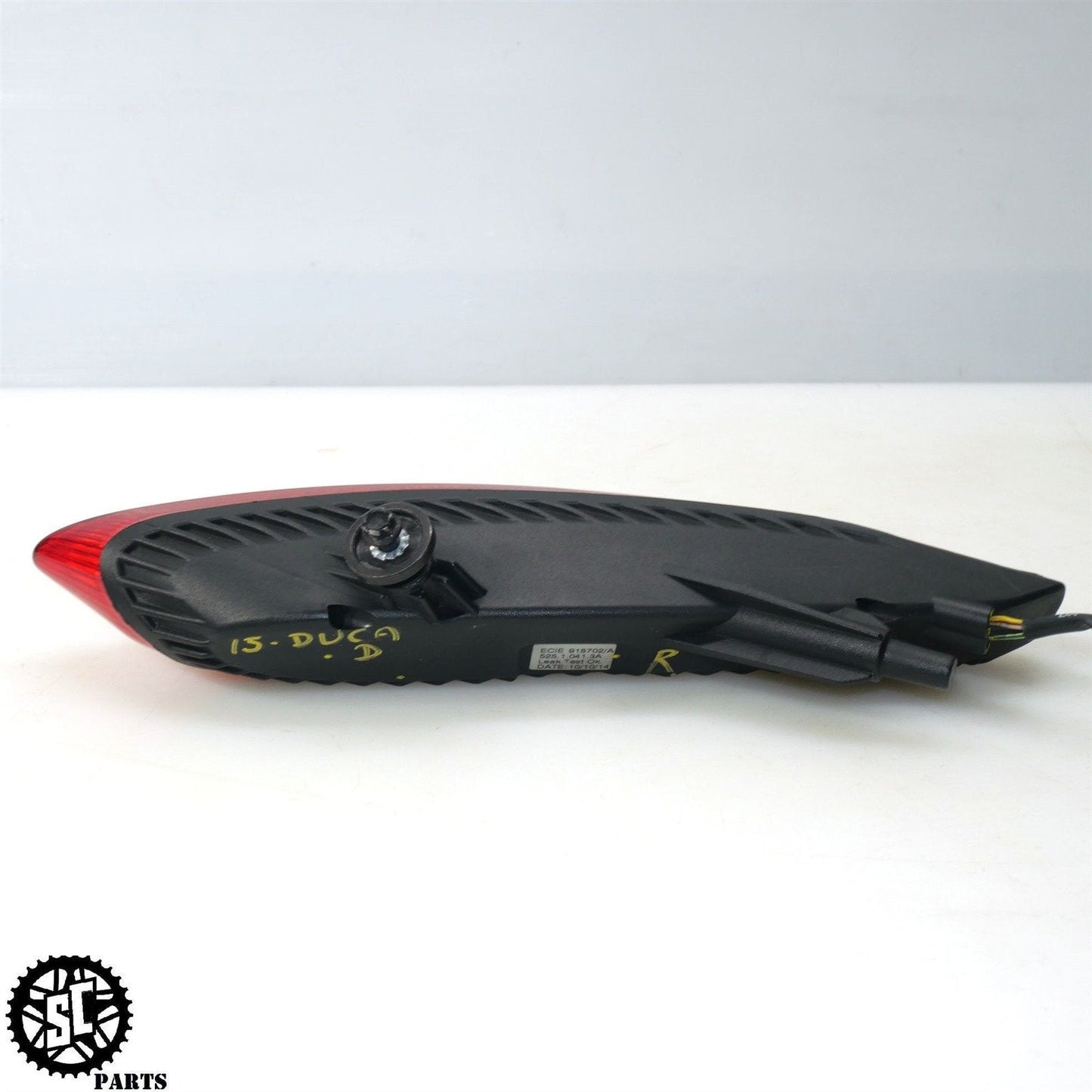 2015 DUCATI DIAVEL RIGHT REAR TAILLIGHT BRAKE LIGHT TURN SIGNAL D32