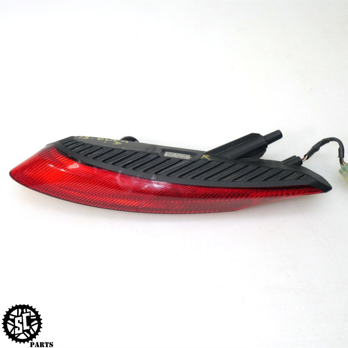2015 DUCATI DIAVEL RIGHT REAR TAILLIGHT BRAKE LIGHT TURN SIGNAL D32