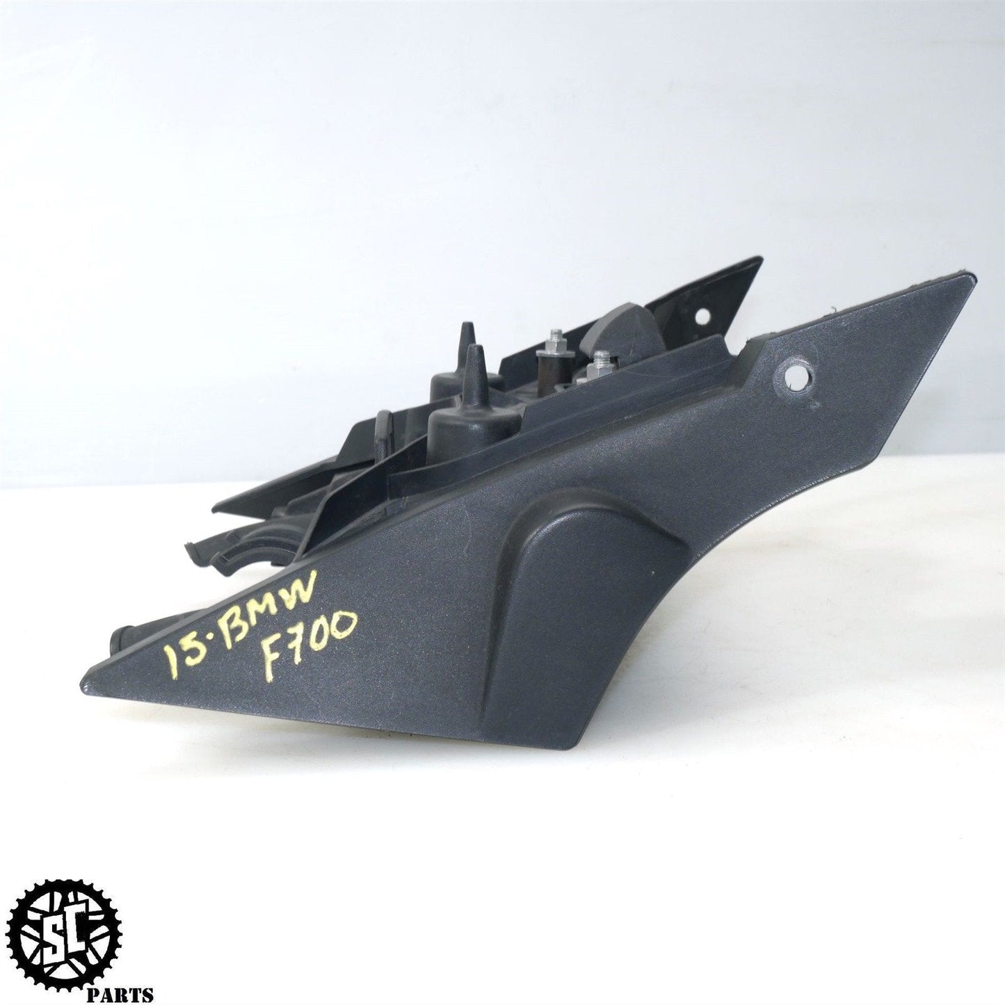 2013-2018 BMW F700GS SEAT MOUNT BRACKET STRIKER B27