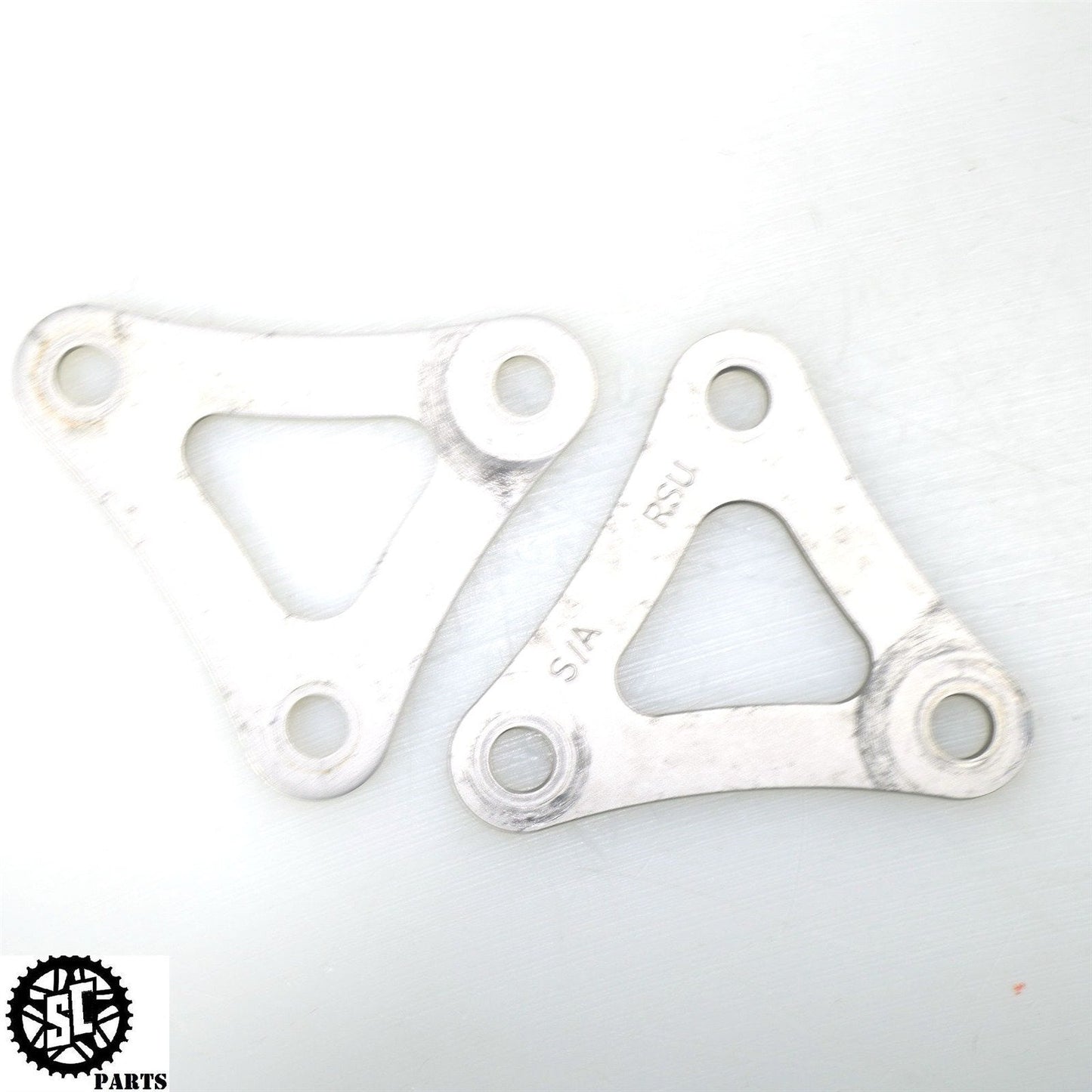 2006-2008 TRIUMPH DAYTONA 675 REAR SHOCK SUSPENSION LINKAGE DOG BONE T20