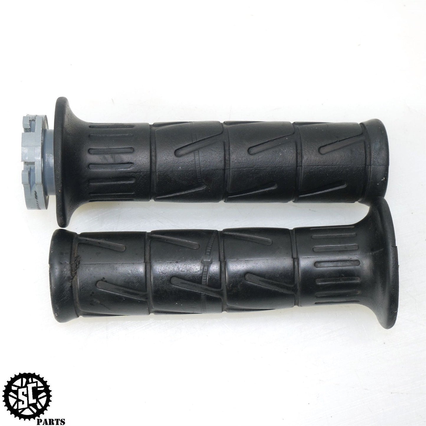 2003-2006 KAWASAKI Z1000 THROTTLE CONTROL TUBE GRIPS K30