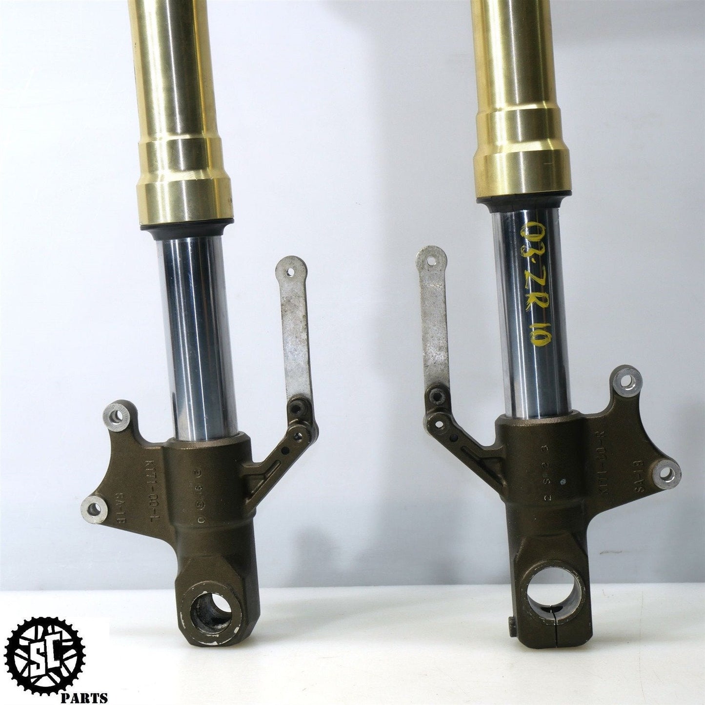 2003-2006 KAWASAKI Z1000 FRONT FORK TUBE LOWER TREE STRAIGHT K30
