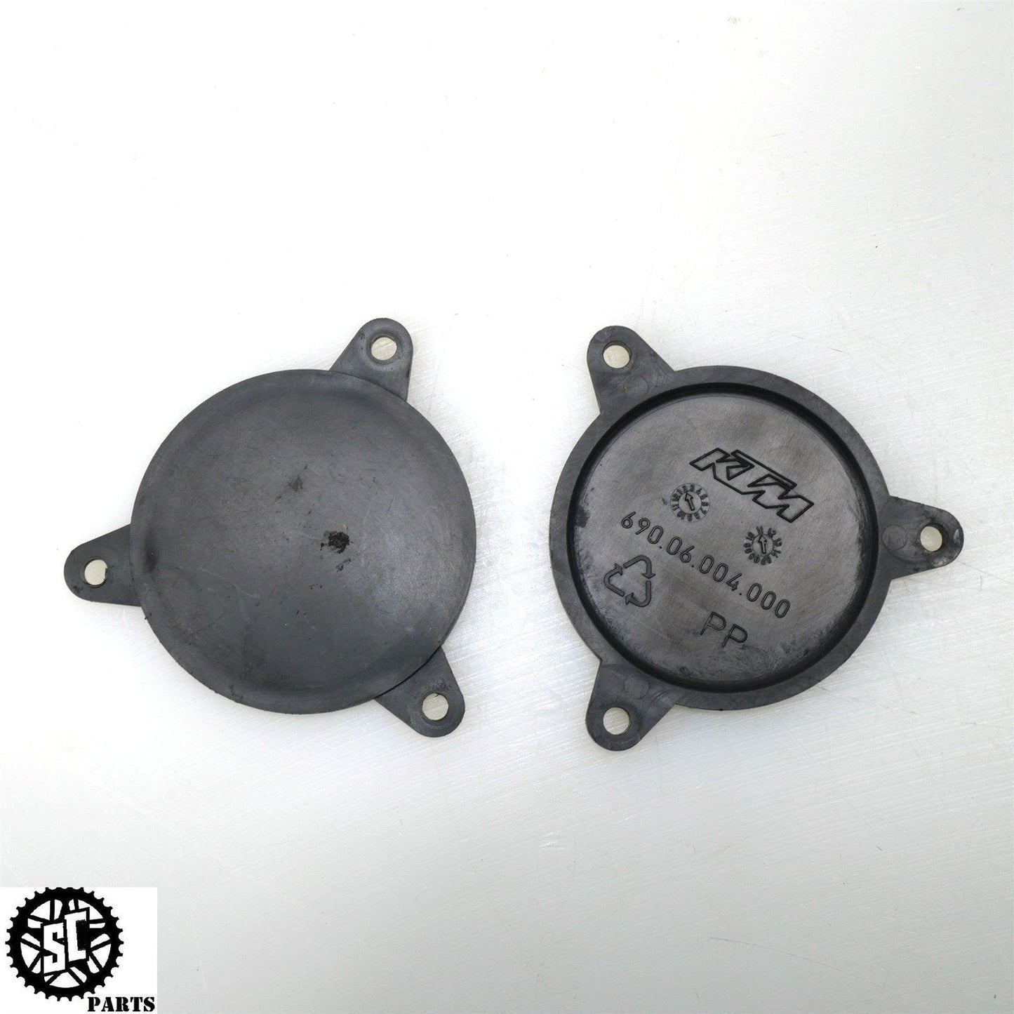 2011 KTM RC8 1190 AIR BOX CAP PLUG COVER 69006004000 KT02