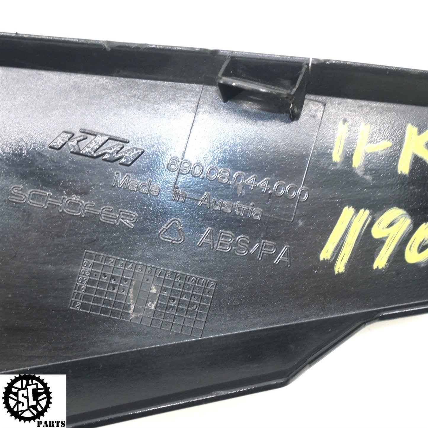 2011 KTM RC8 1190 LEFT GAS TANK SEAT SIDE FAIRING COVER 6900804300028A KT02