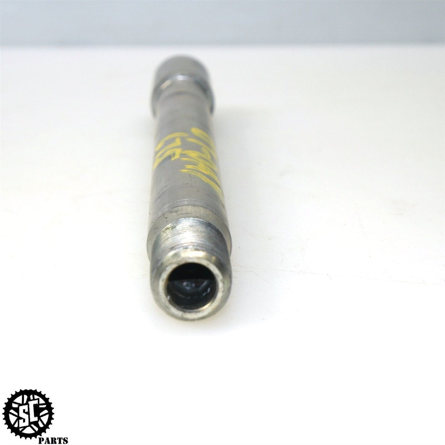 2006-2008 TRIUMPH DAYTONA 675 FRONT WHEEL AXLE BOLT T34