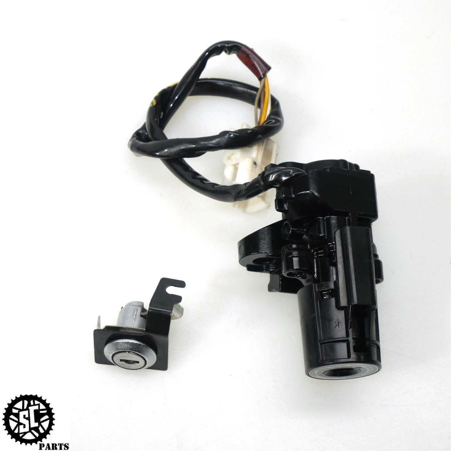2011-2015 KAWASAKI NINJA ZX10R LOCK SET IGNITION SWITCH SEAT K69