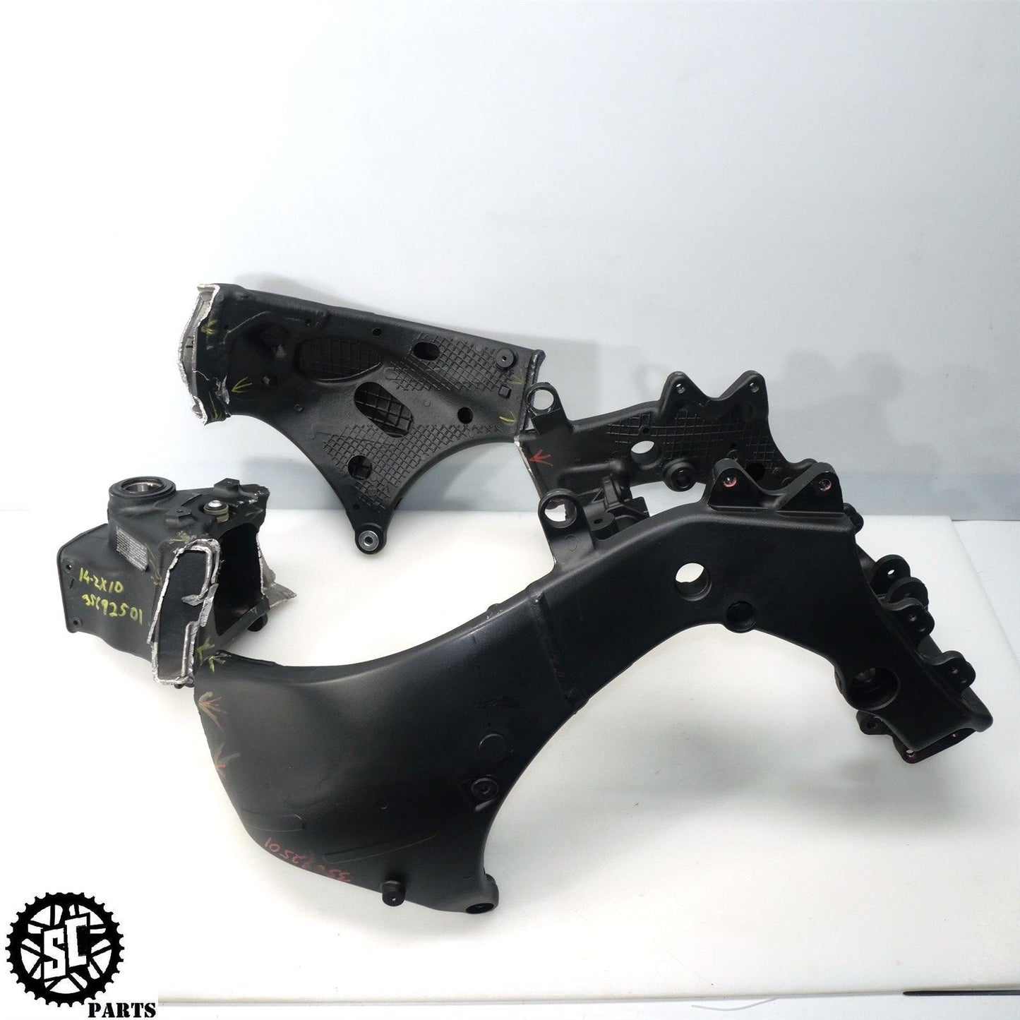 2011-2015 KAWASAKI NINJA ZX10R MAIN FRAME CHASSIS *NR* K69