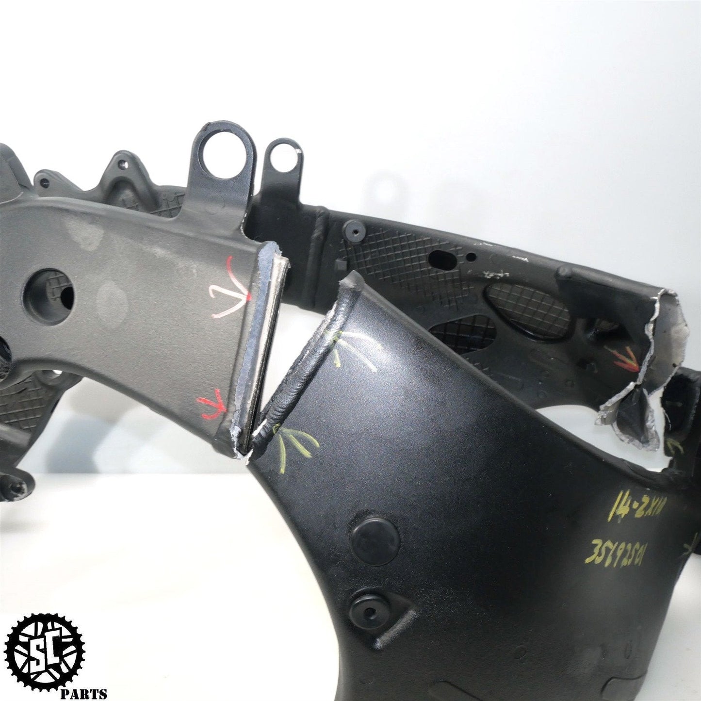 2011-2015 KAWASAKI NINJA ZX10R MAIN FRAME CHASSIS *NR* K69