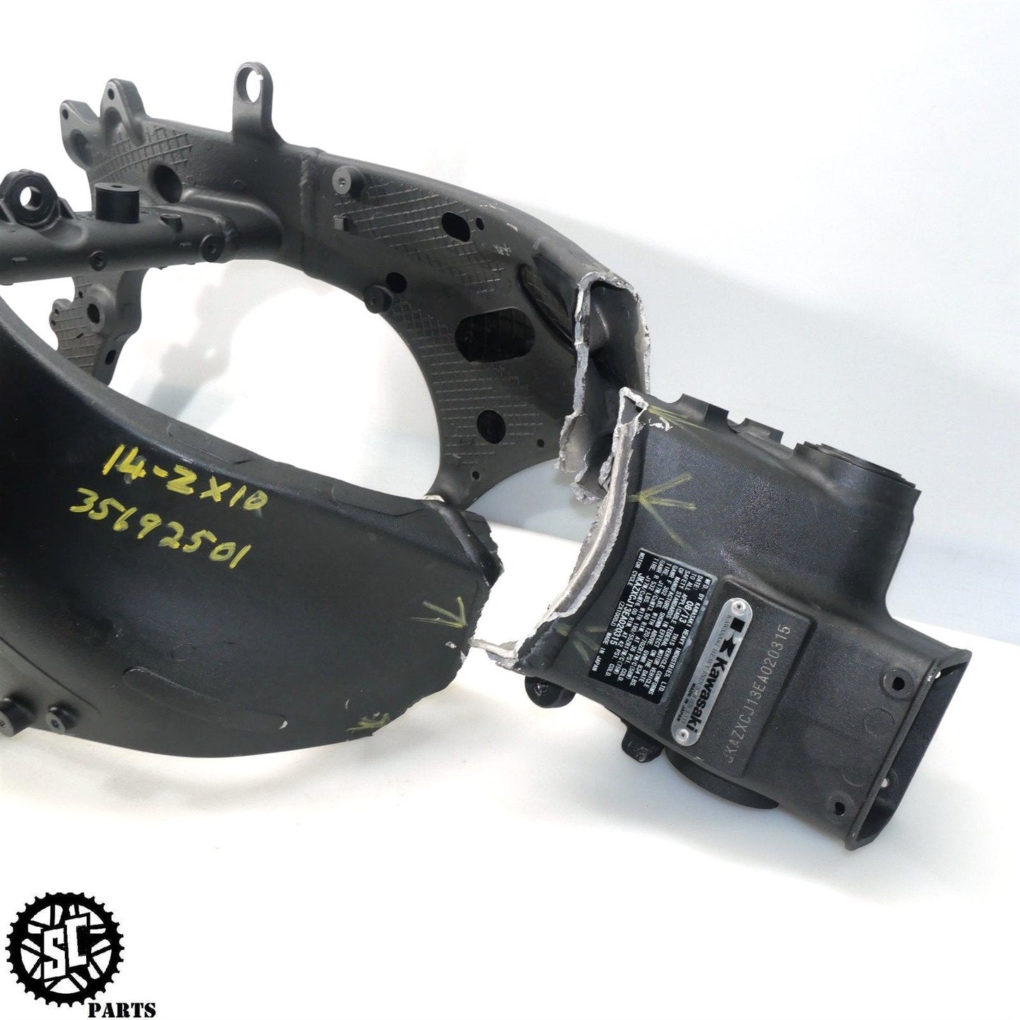 2011-2015 KAWASAKI NINJA ZX10R MAIN FRAME CHASSIS *NR* K69