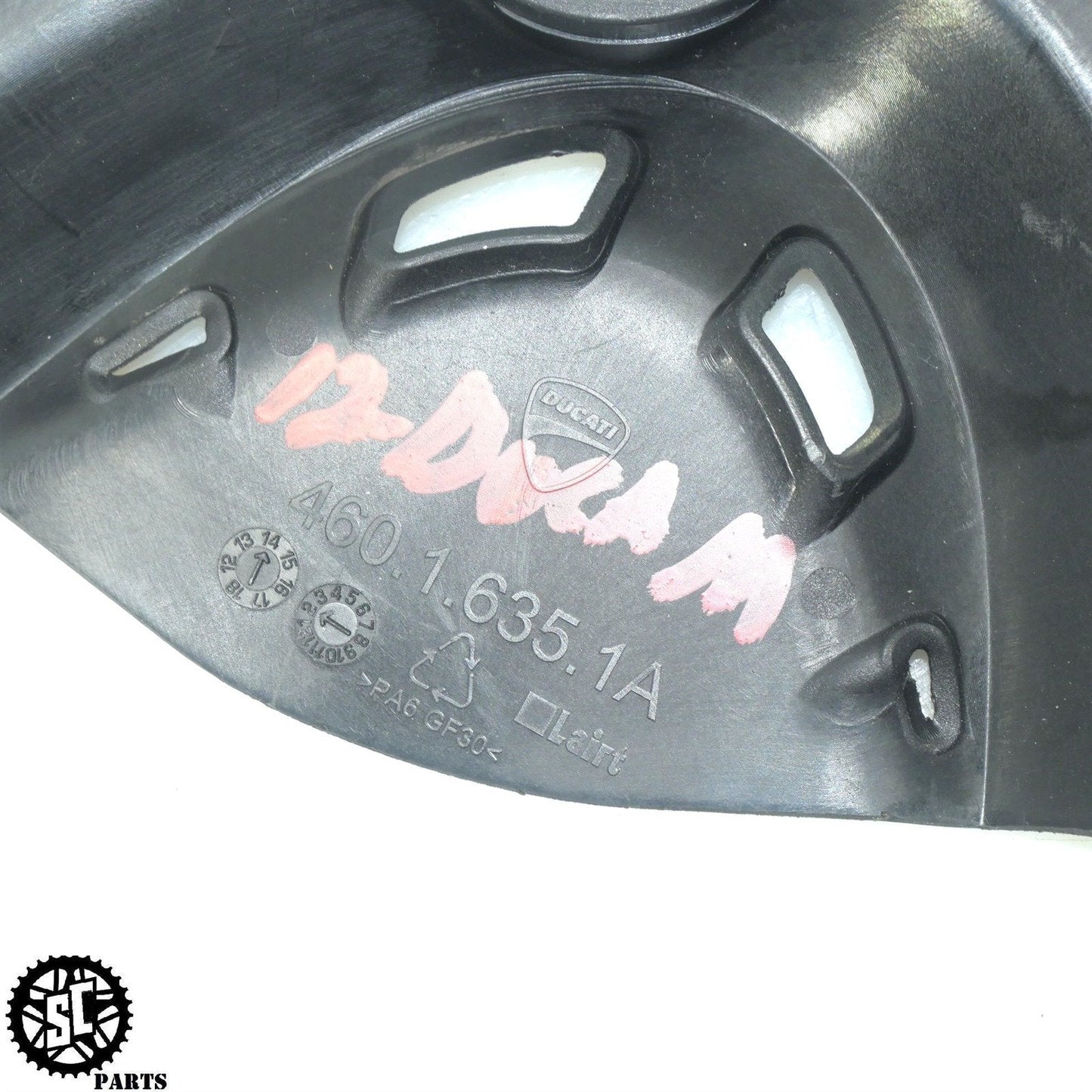 2014 DUCATI MONSTER 1200 FRONT SPROCKET COVER CHAIN 46016351A D14