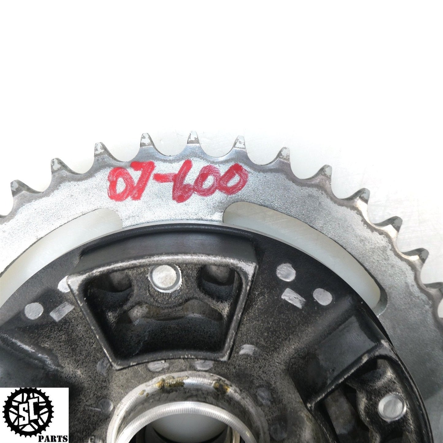 2006 2007 SUZUKI GSXR600 REAR WHEEL HUB SPROCKET S39